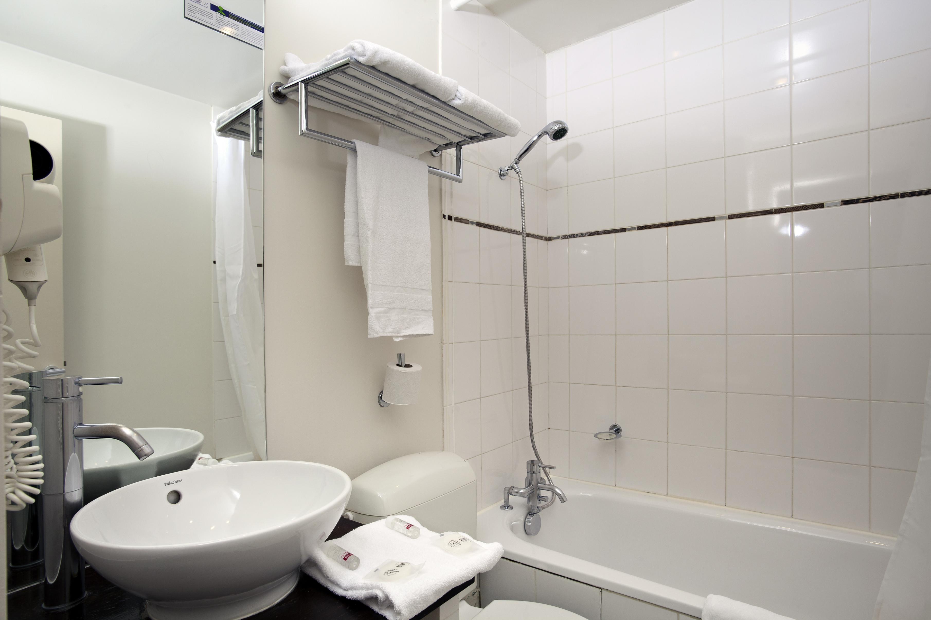 Adagio Access Tour Eiffel St Charles Aparthotel 3*
