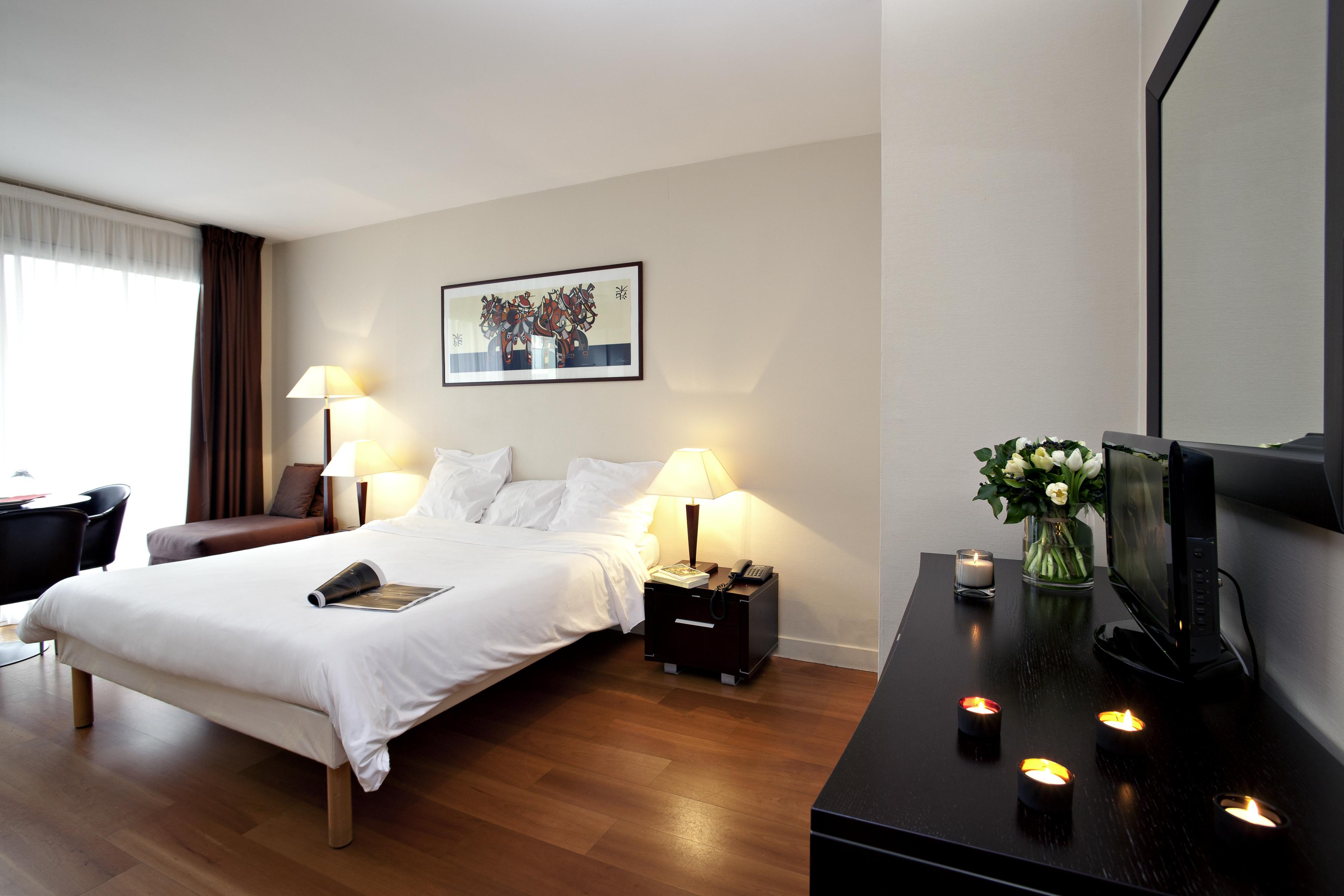 Adagio Access Tour Eiffel St Charles Aparthotel