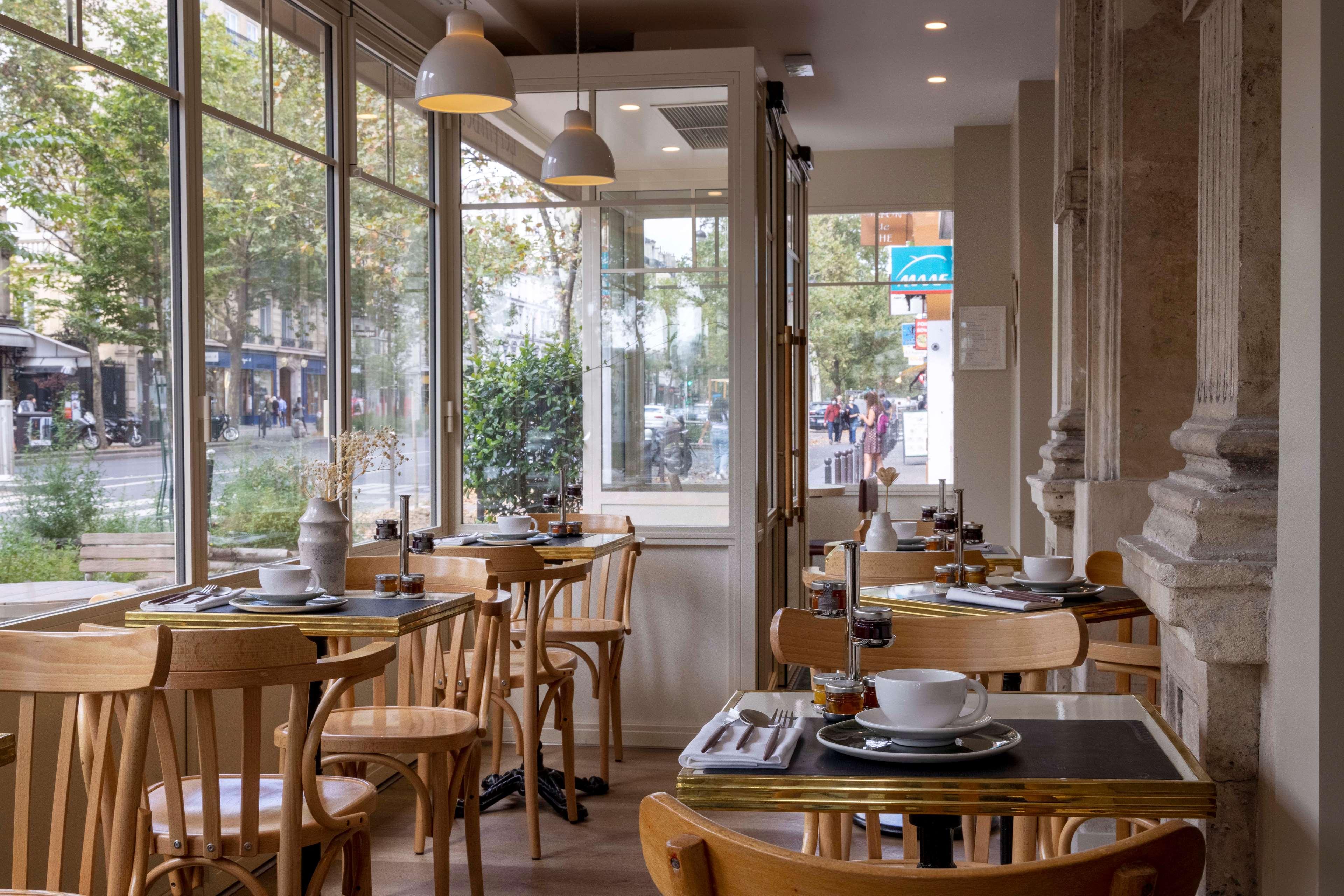 Le Petit Beaumarchais & Paris