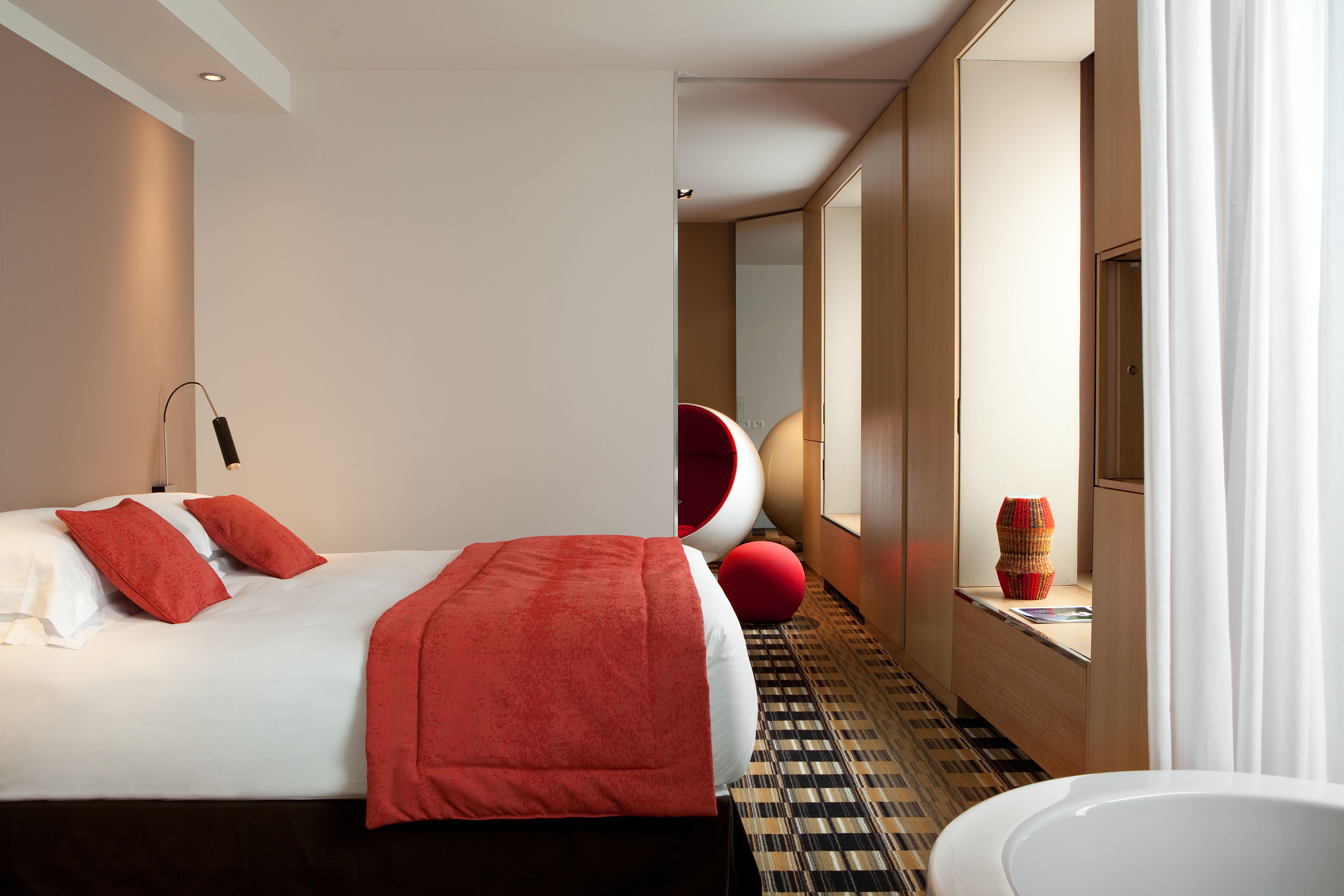Hotel Golden Tulip Opéra De Noailles 4*