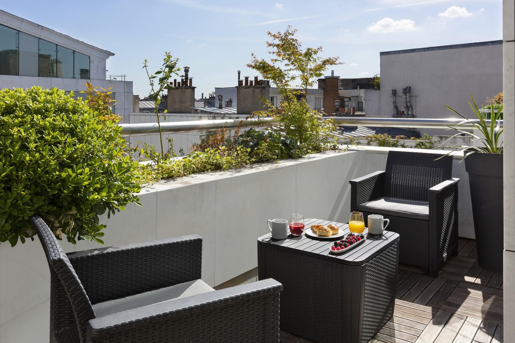 Hotel La Clef Tour Eiffel By The Crest Collection Paris