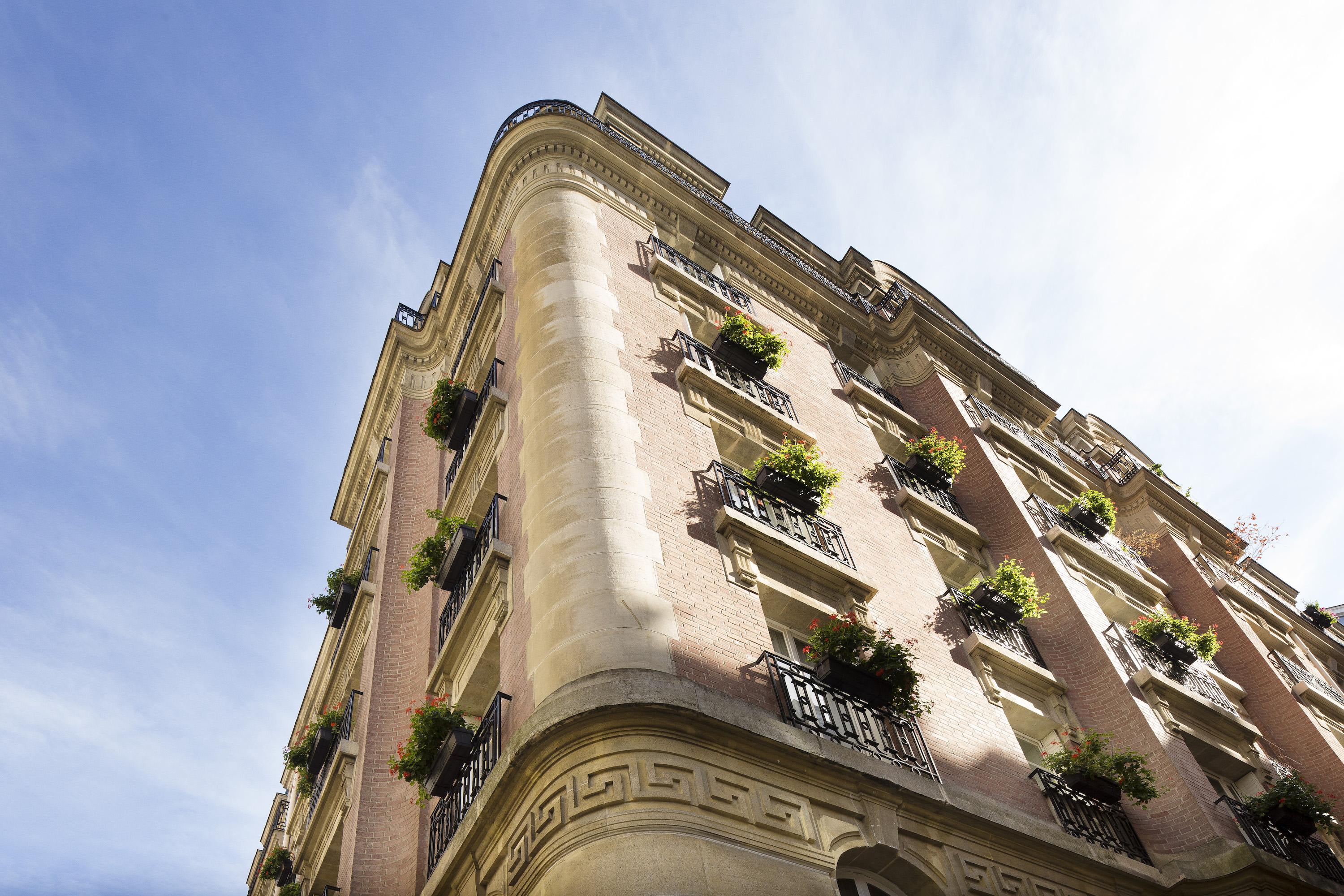 Hotel Ares Eiffel 4*