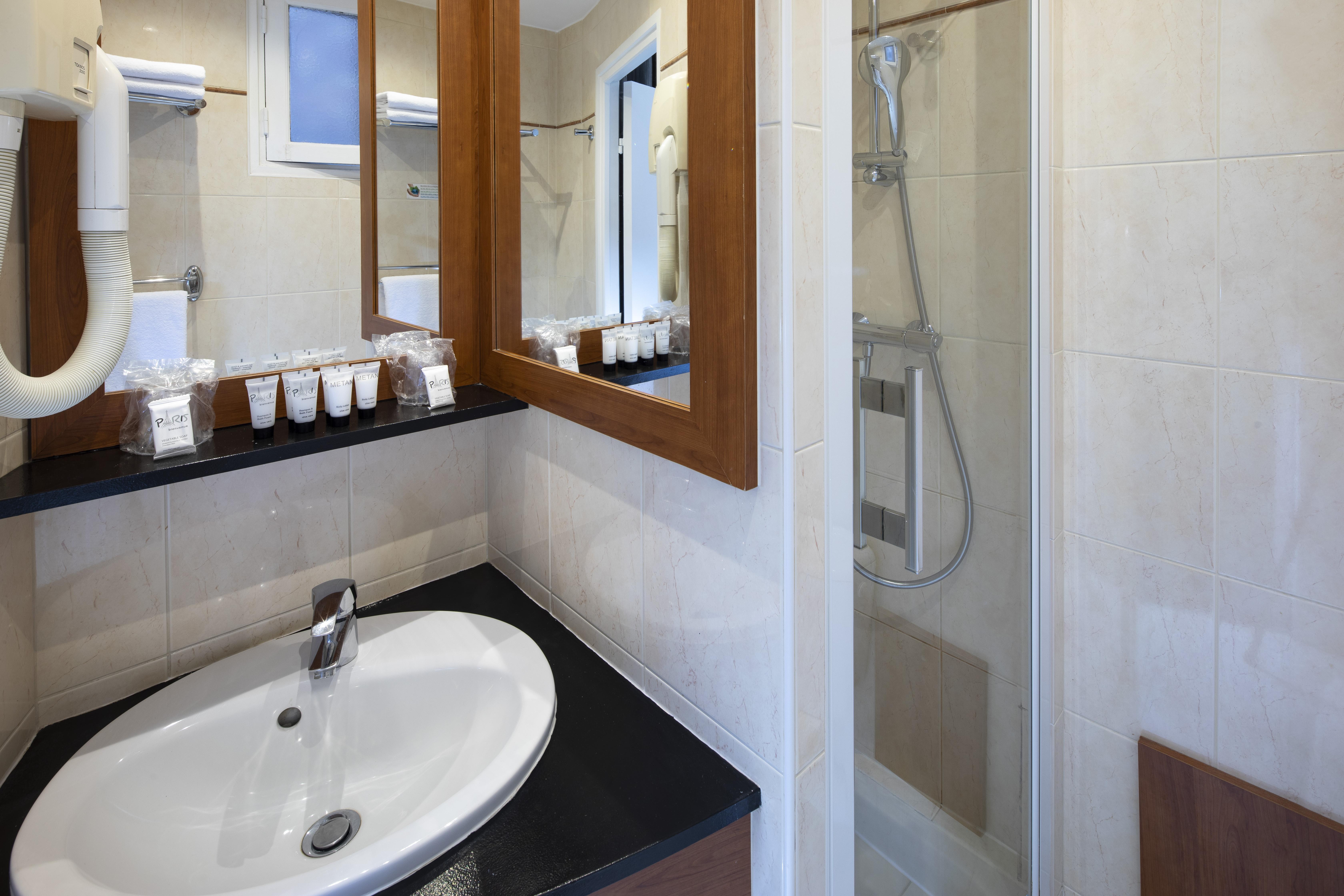 De Geneve Hotel Paris