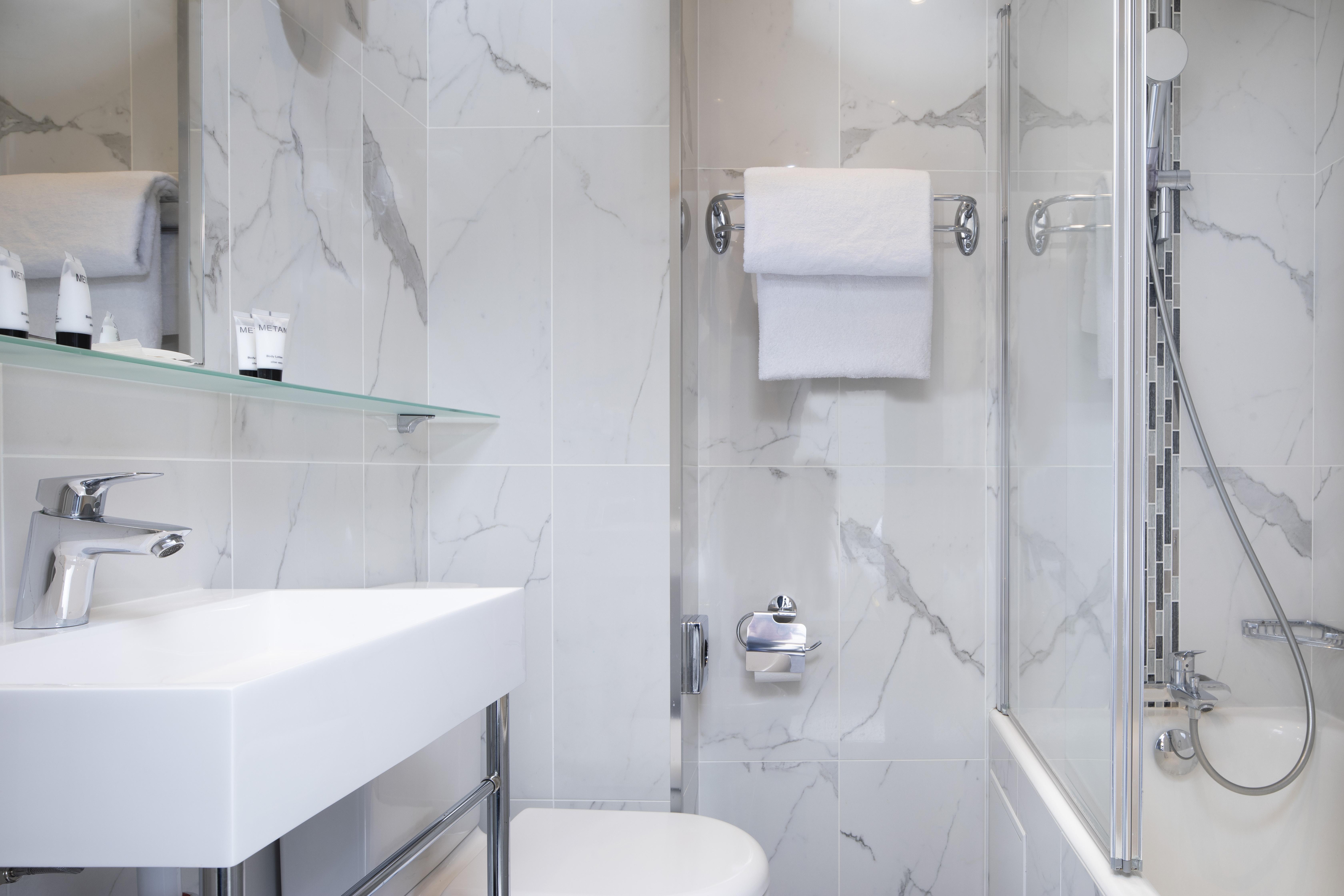 De Geneve Hotel