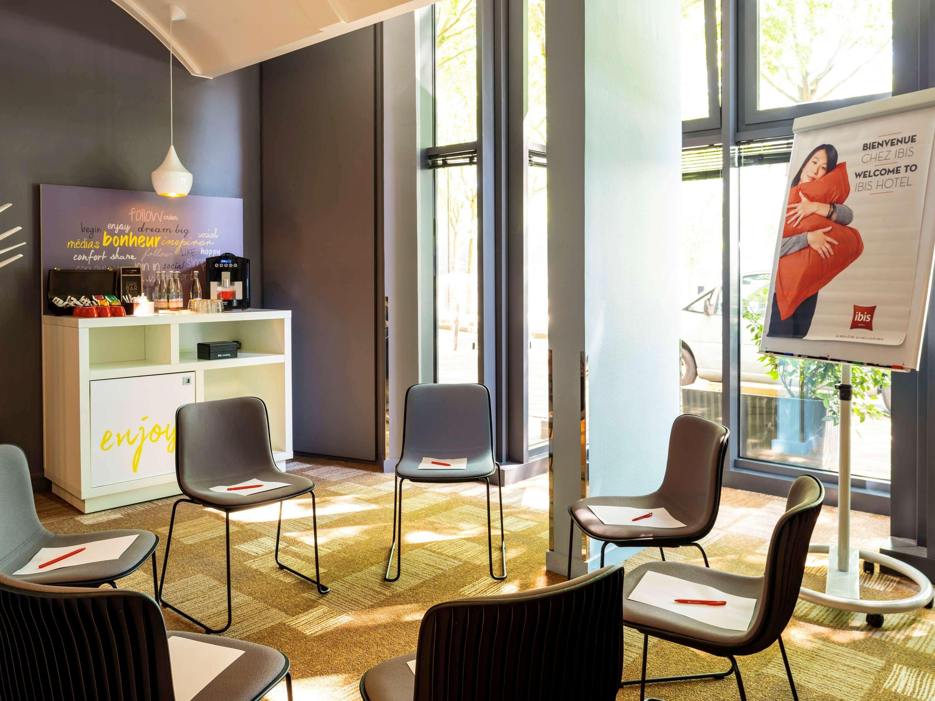 Hotel Ibis La Cite Des Sciences 19eme