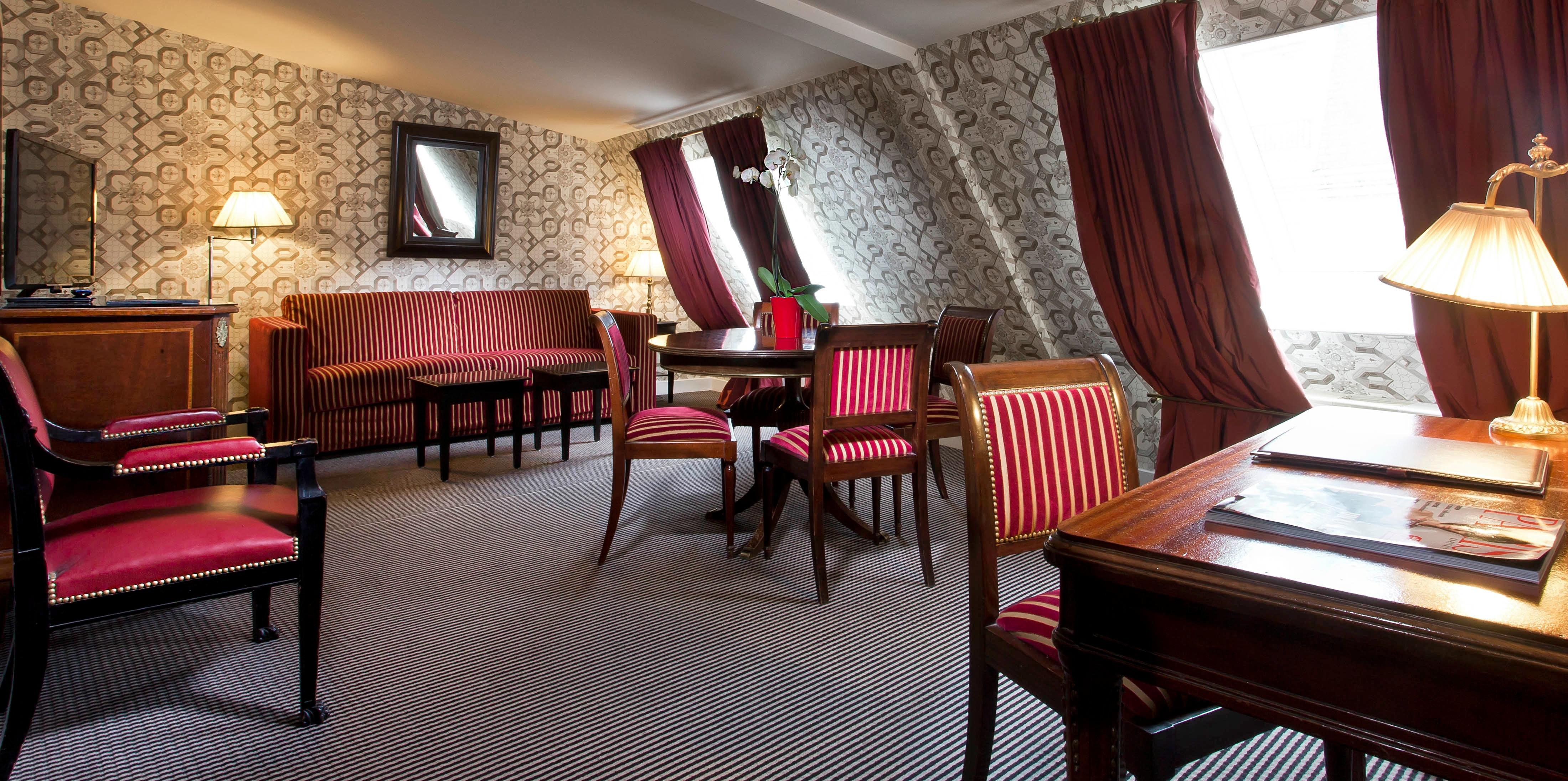 Hotel Des Arts 3*