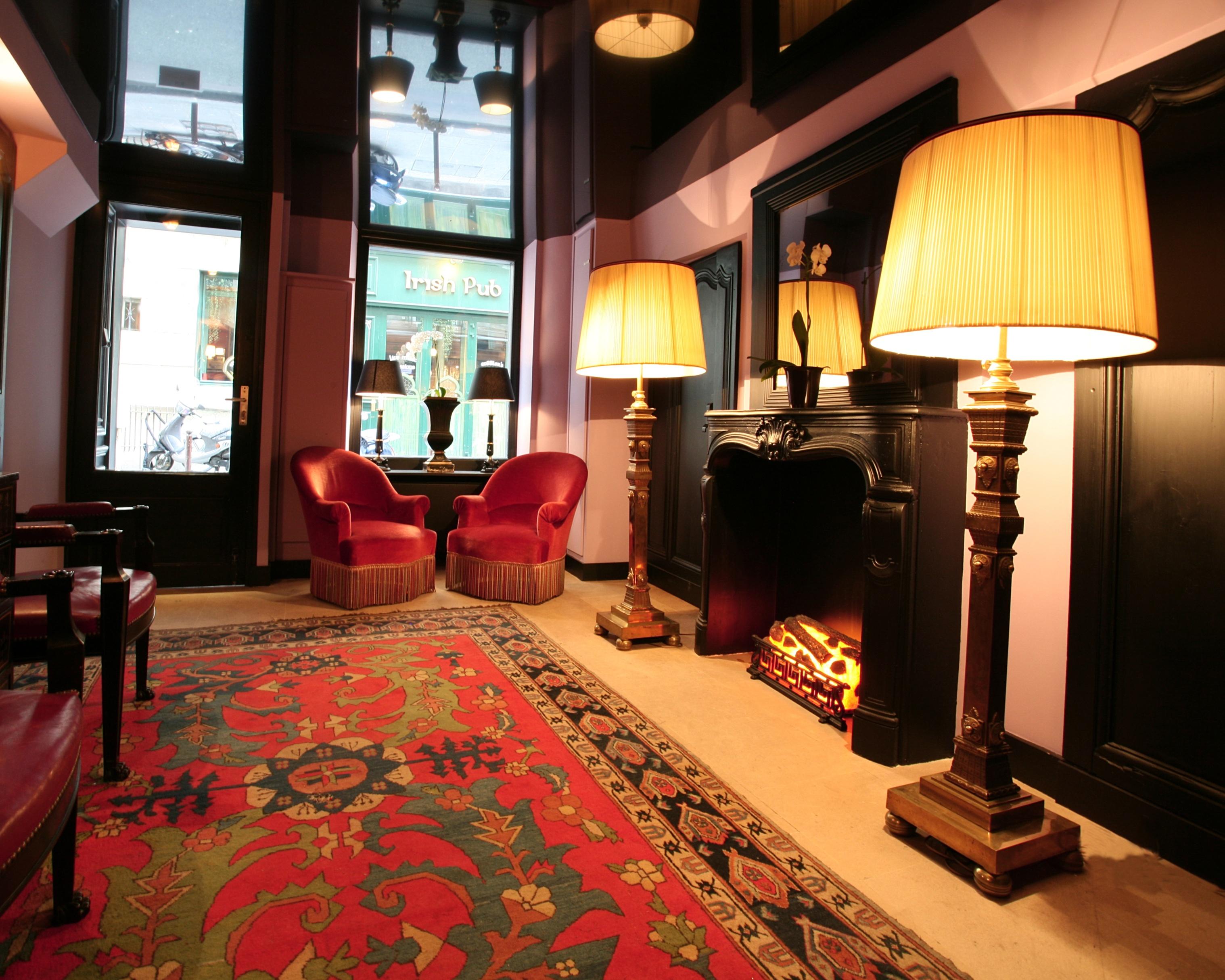 Hotel Des Arts 3*