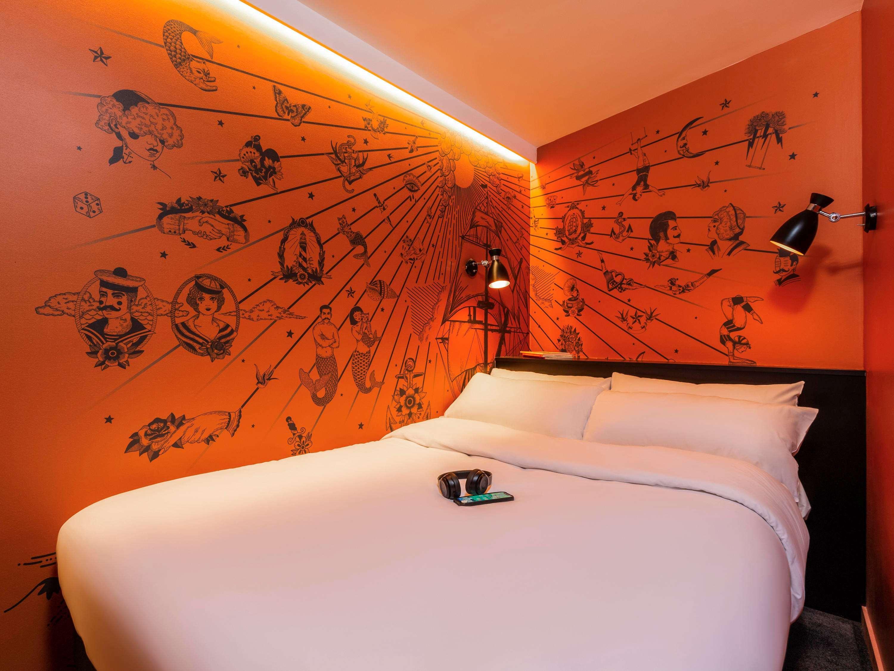 Ibis Styles Gare De L'est Magenta 3*