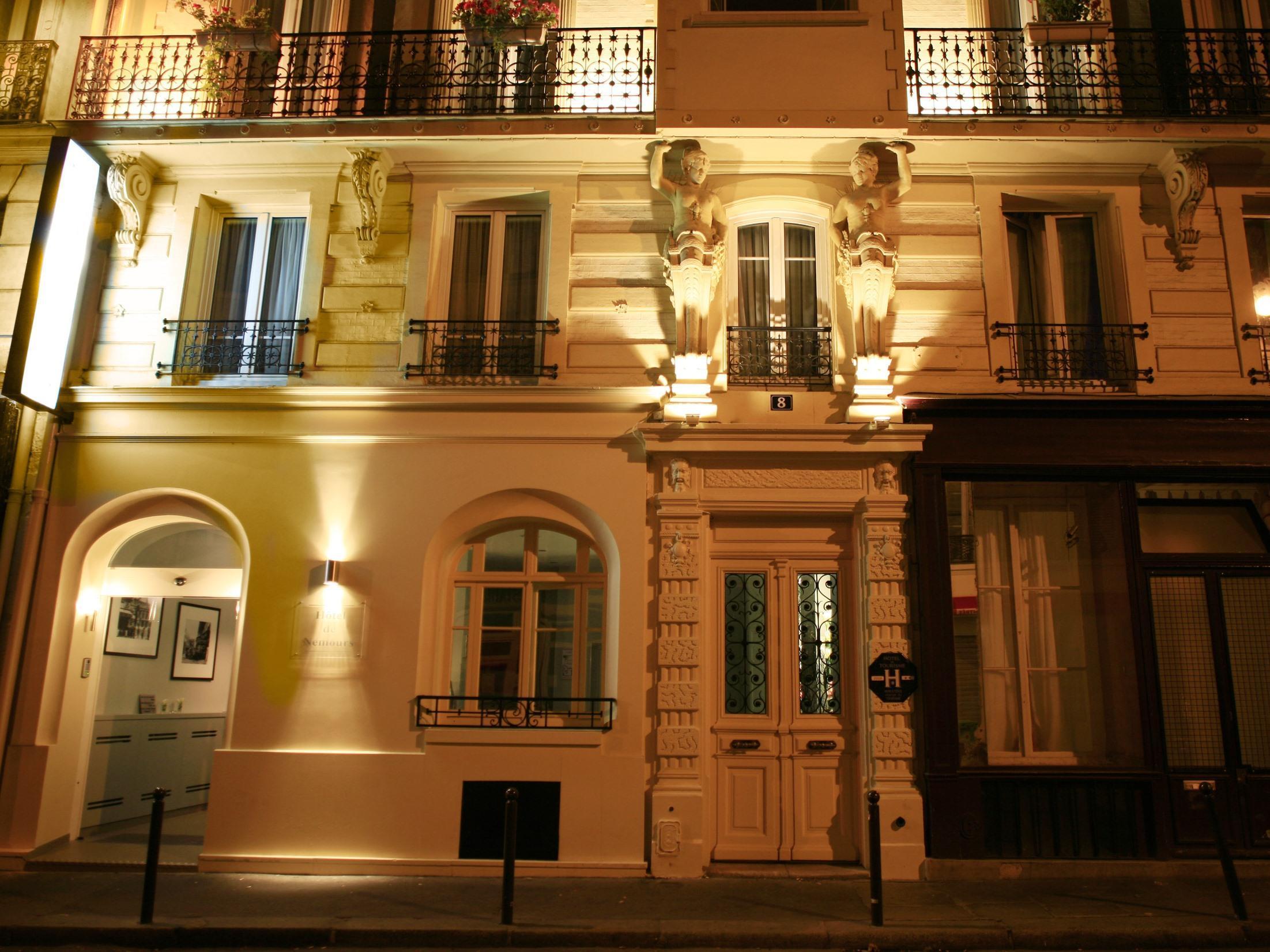 De Nemours 2* Paris