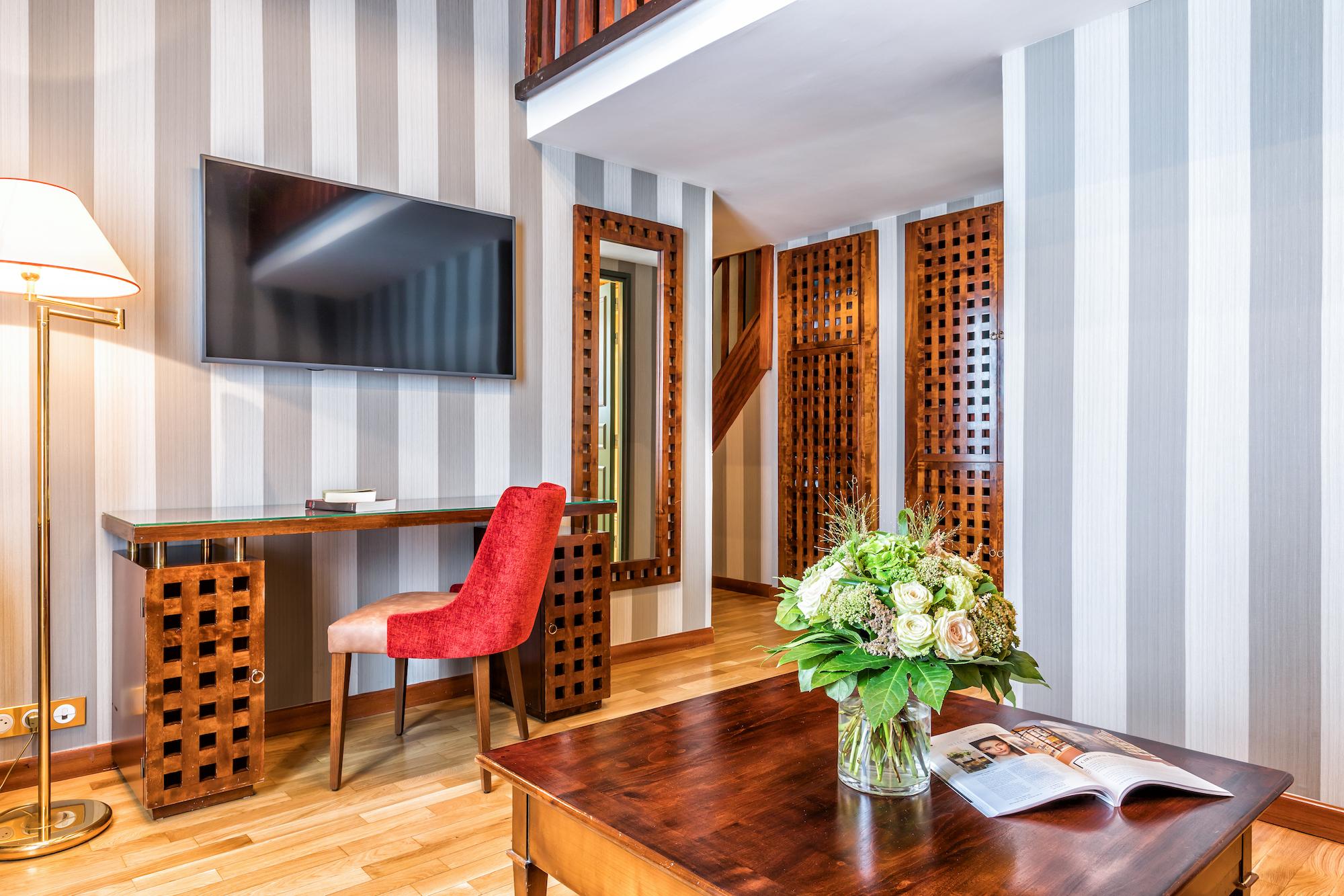 Hotel Pantheon 4*