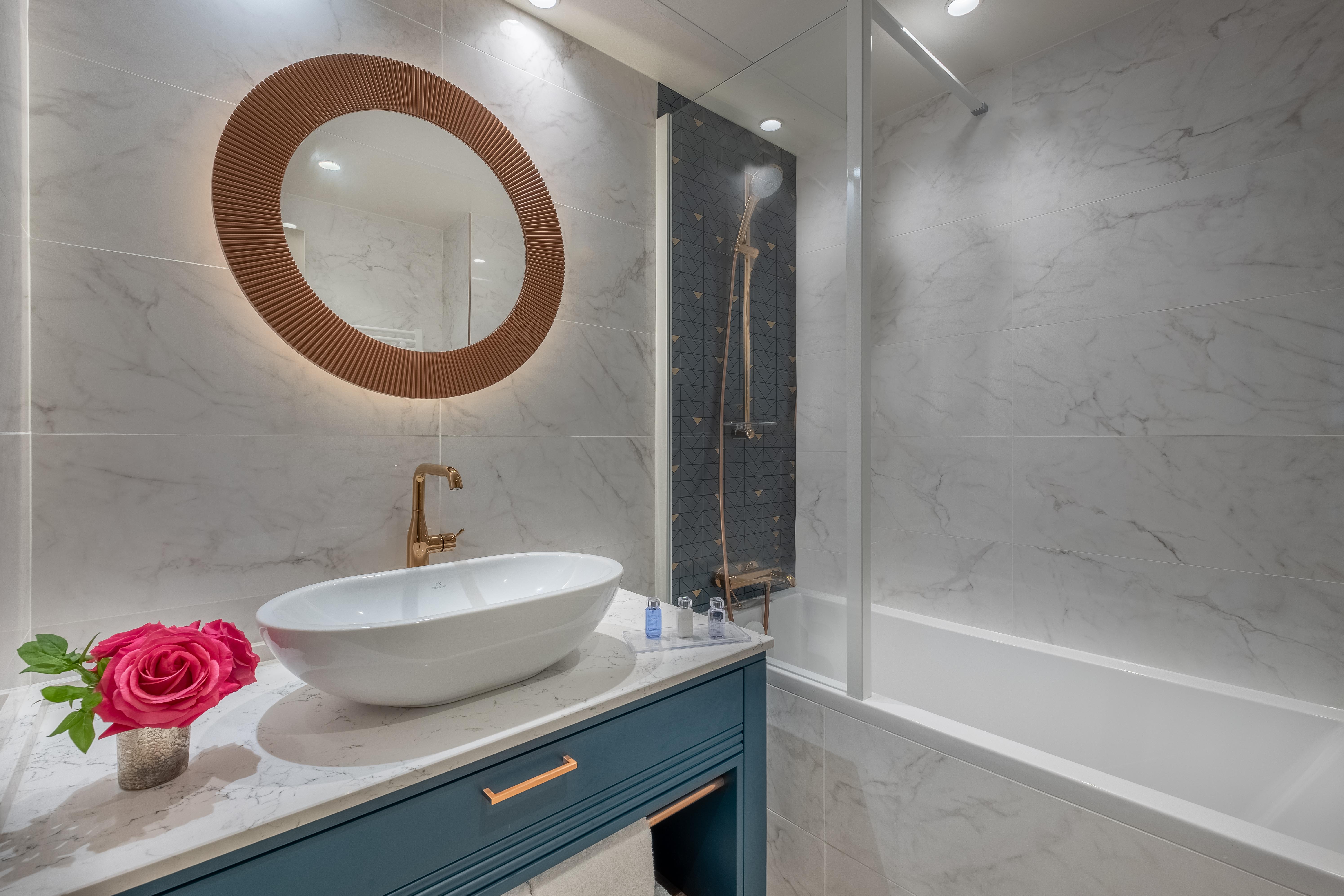 Le Tourville By Inwood 4*
