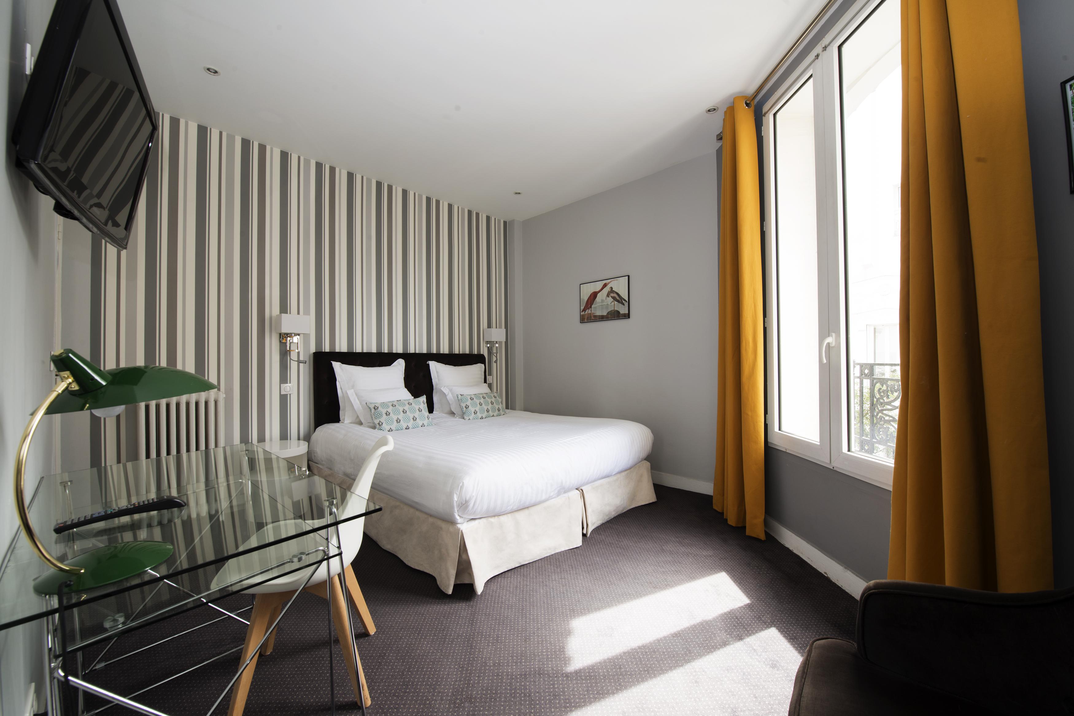 Hotel Des Batignolles 3*