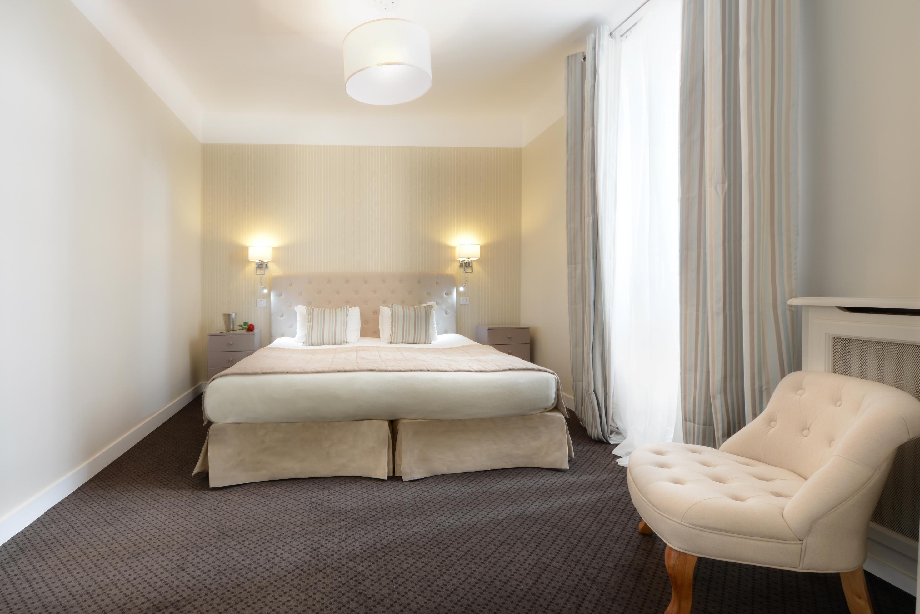 Hotel Des Batignolles Paris