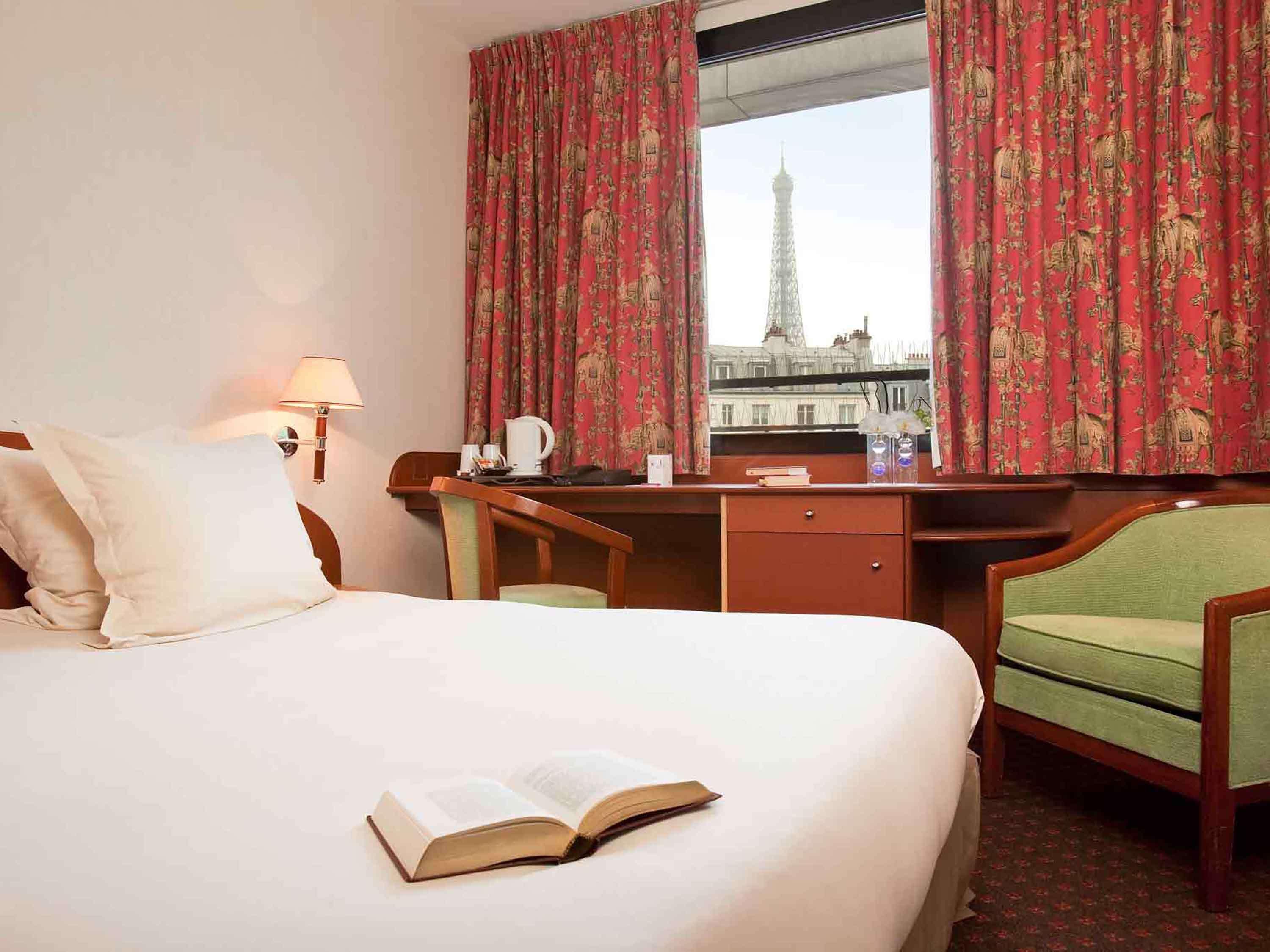 Hotel Mercure Tour Eiffel Grenelle 4*