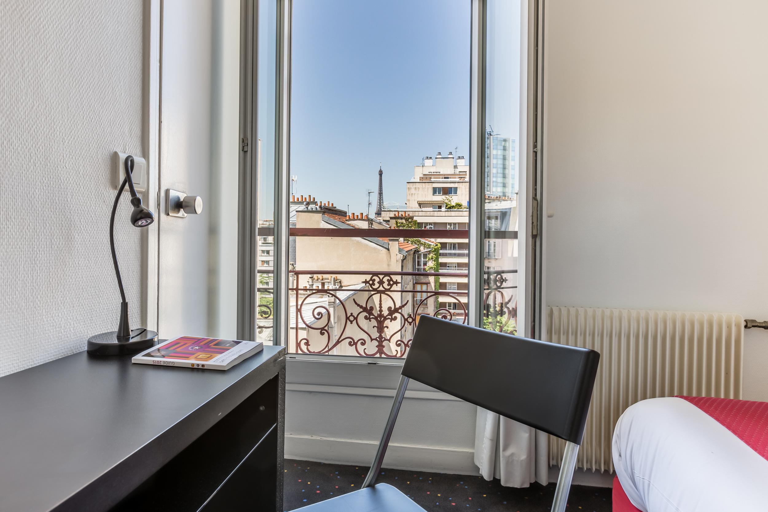 The Originals City, Lecourbe, Tour Eiffel Hotel Paris