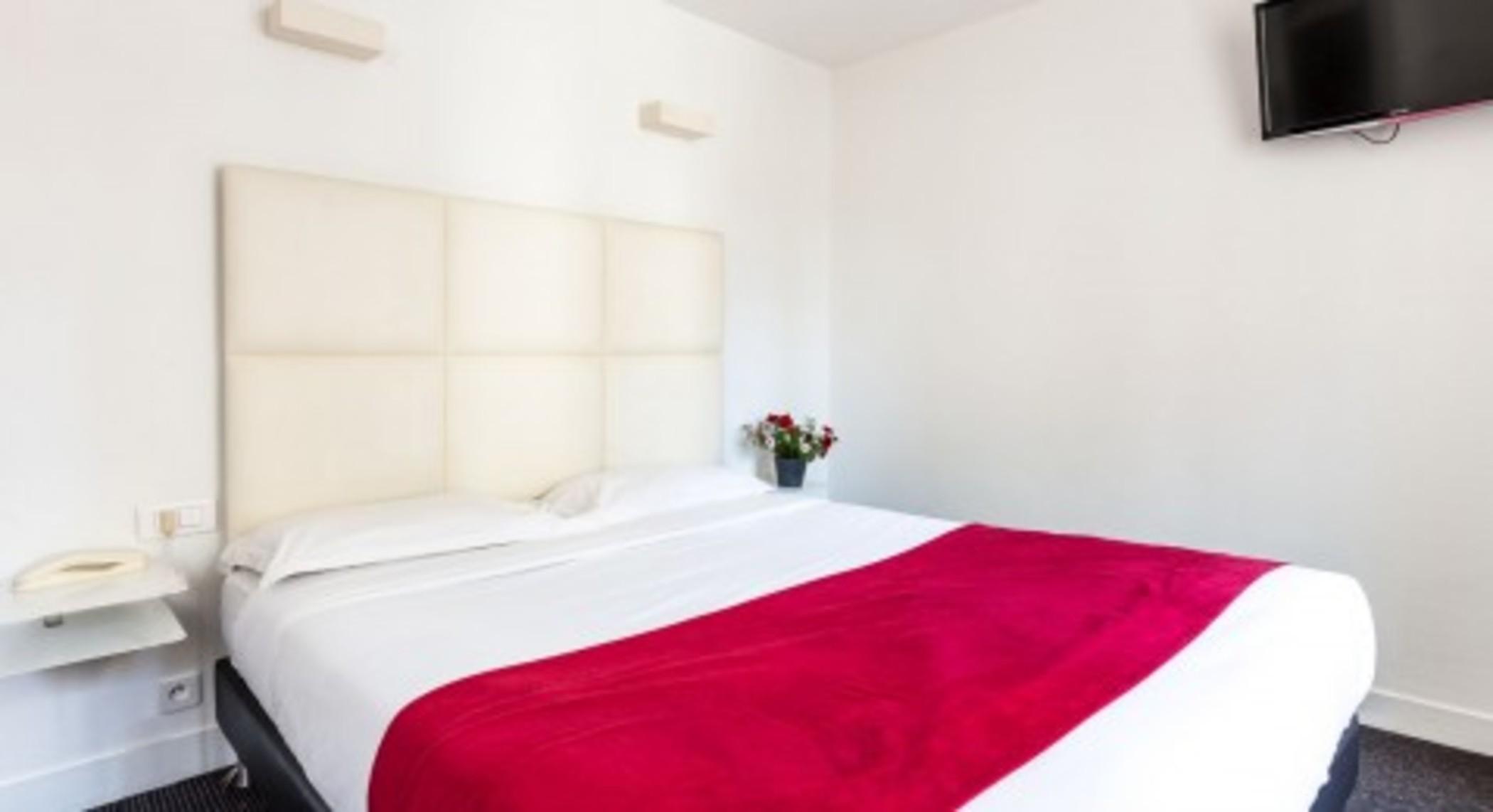 Hotel The Originals City, Lecourbe, Tour Eiffel 3*