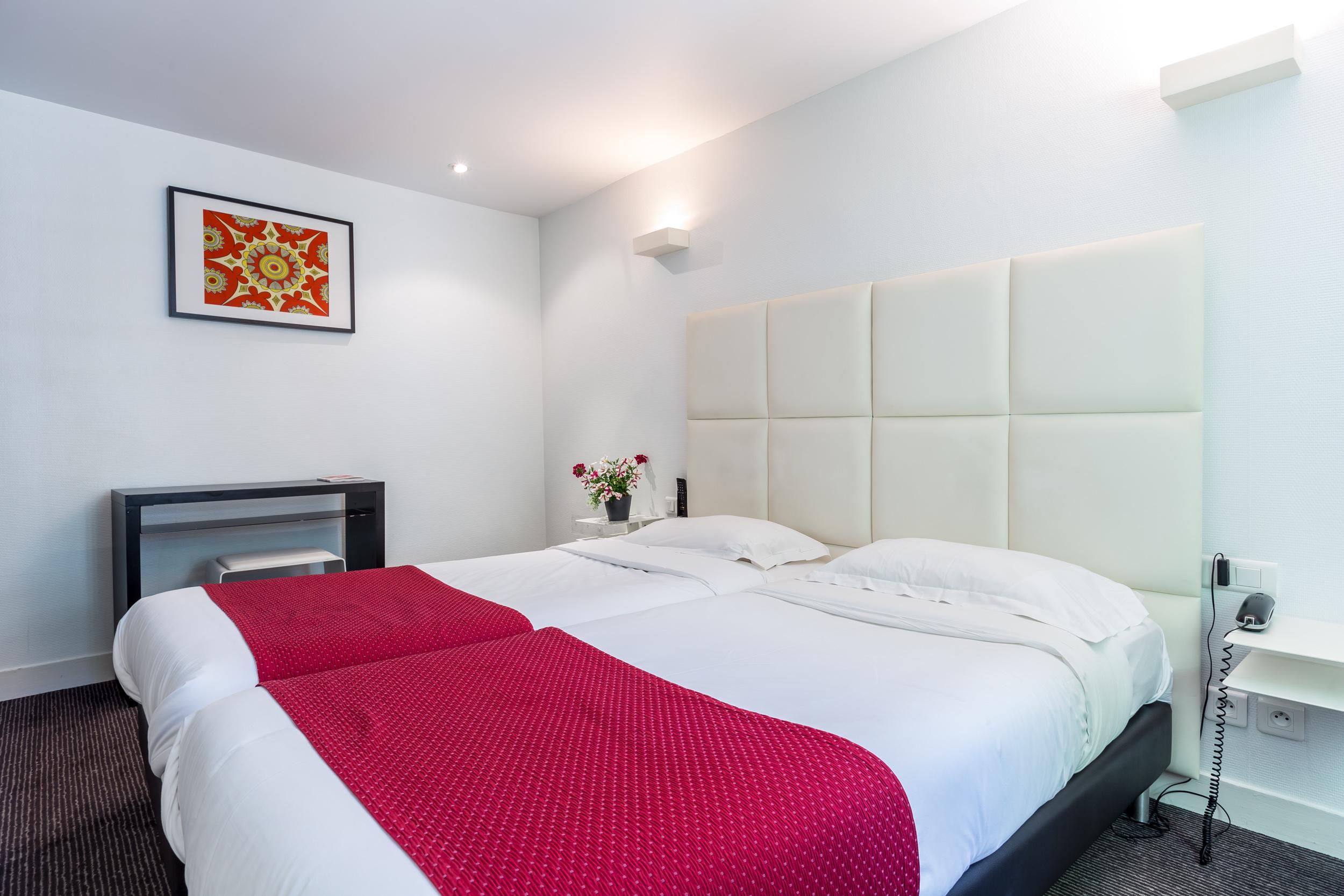 The Originals City, Lecourbe, Tour Eiffel Hotel Paris