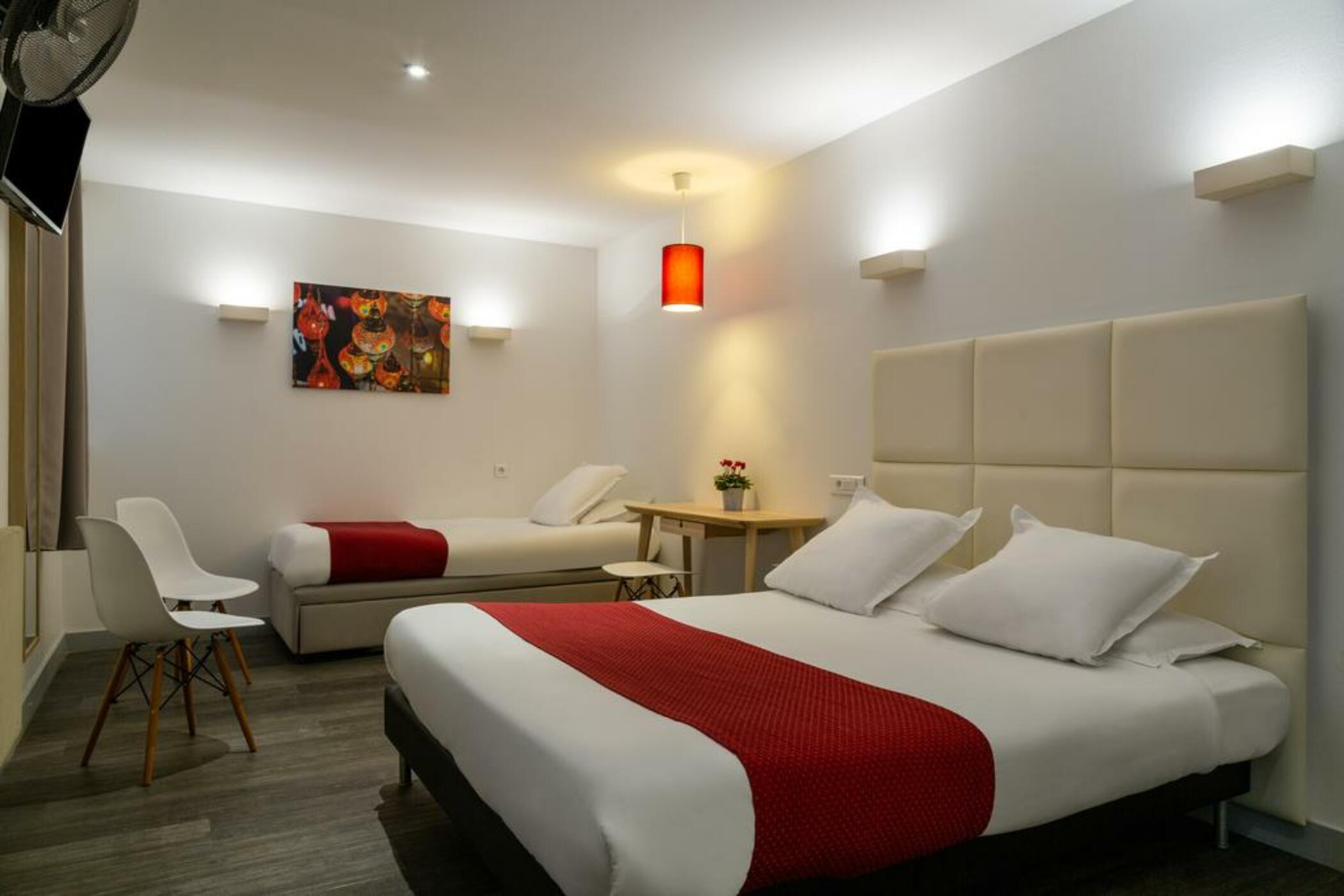 Hotel The Originals City, Lecourbe, Tour Eiffel Paris