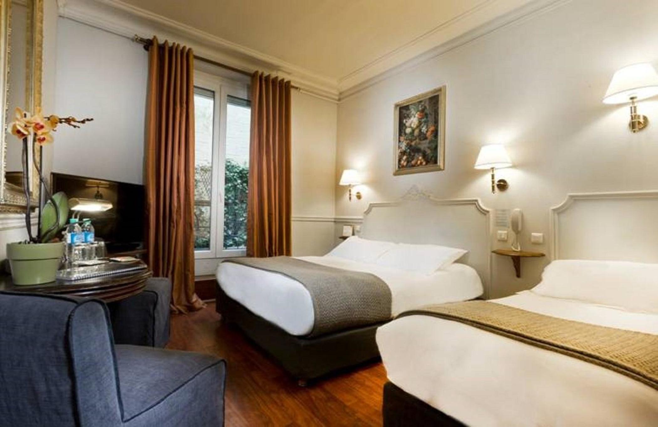 De La Porte Doree Hotel