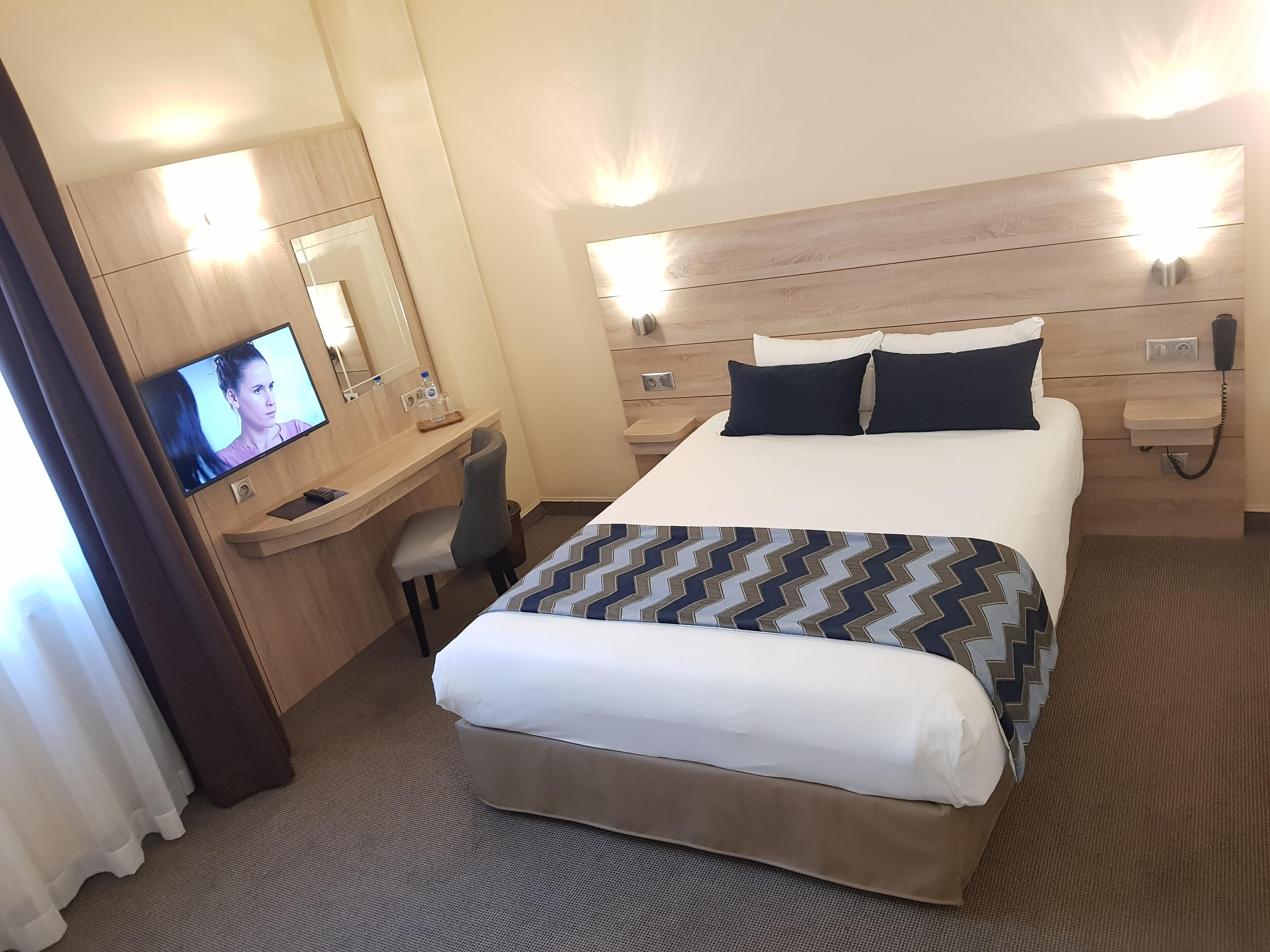 Champerret Elysees 3*