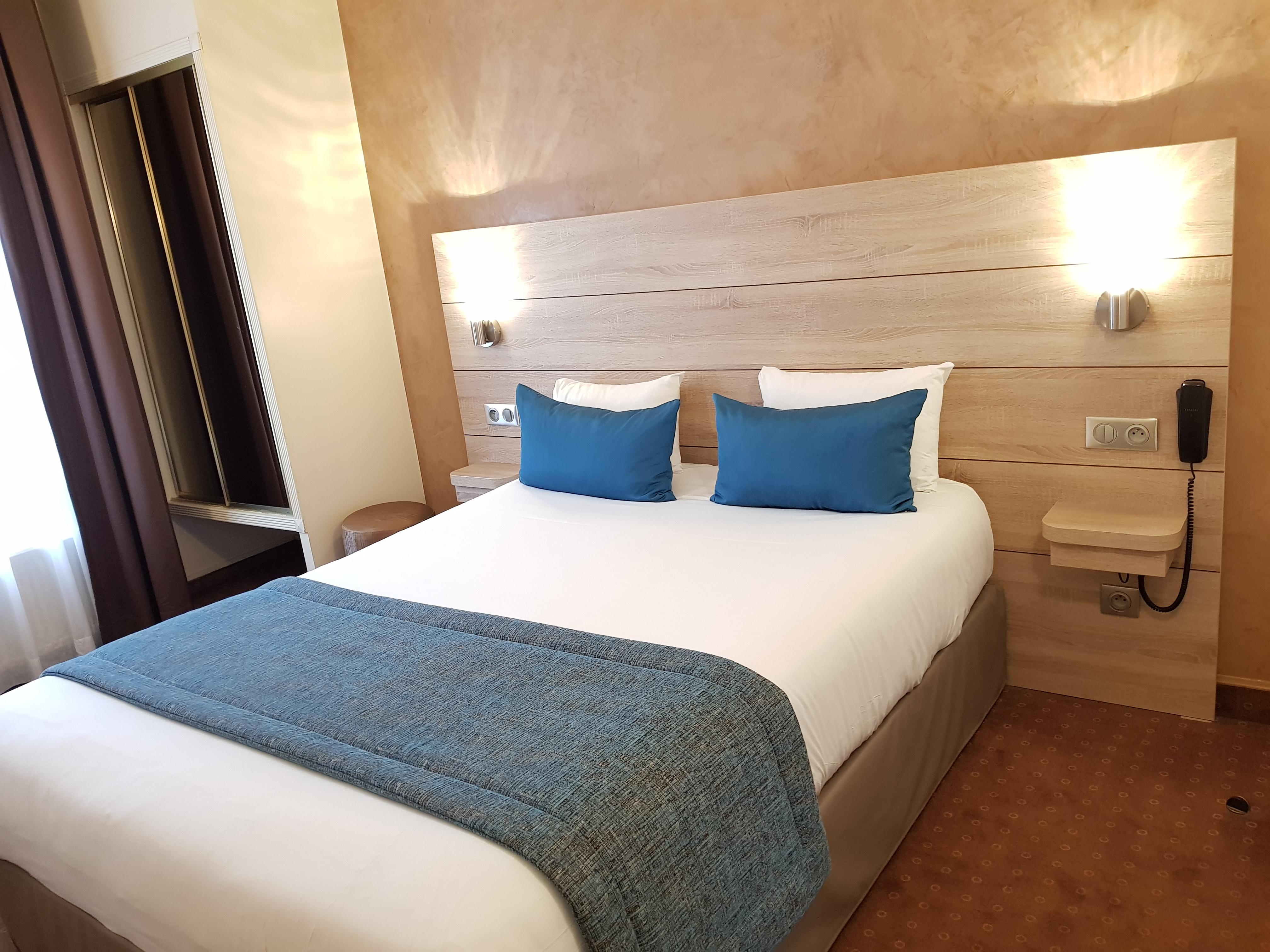 Hotel Champerret Elysees 3*