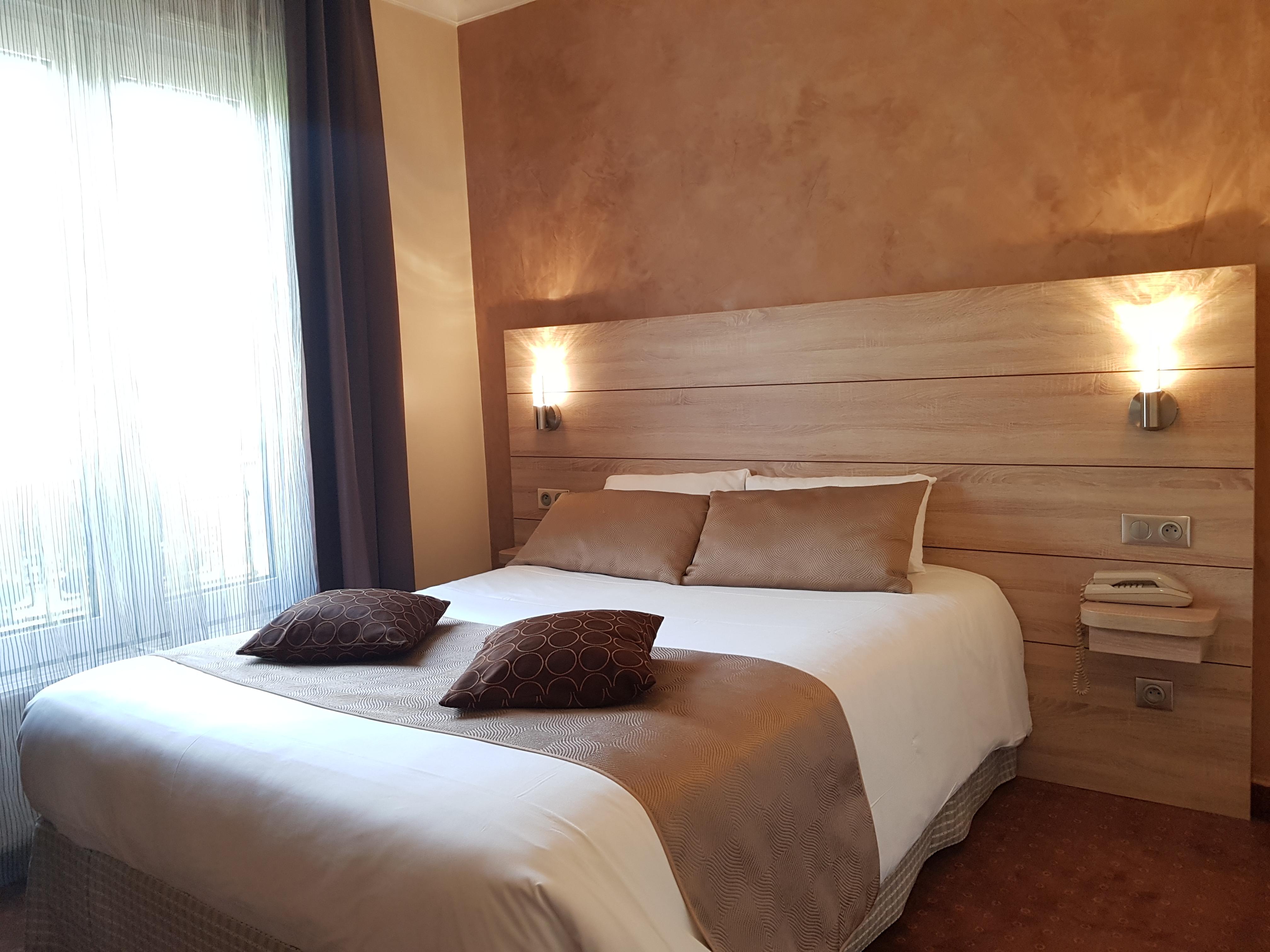 Hotel Champerret Elysees 3*