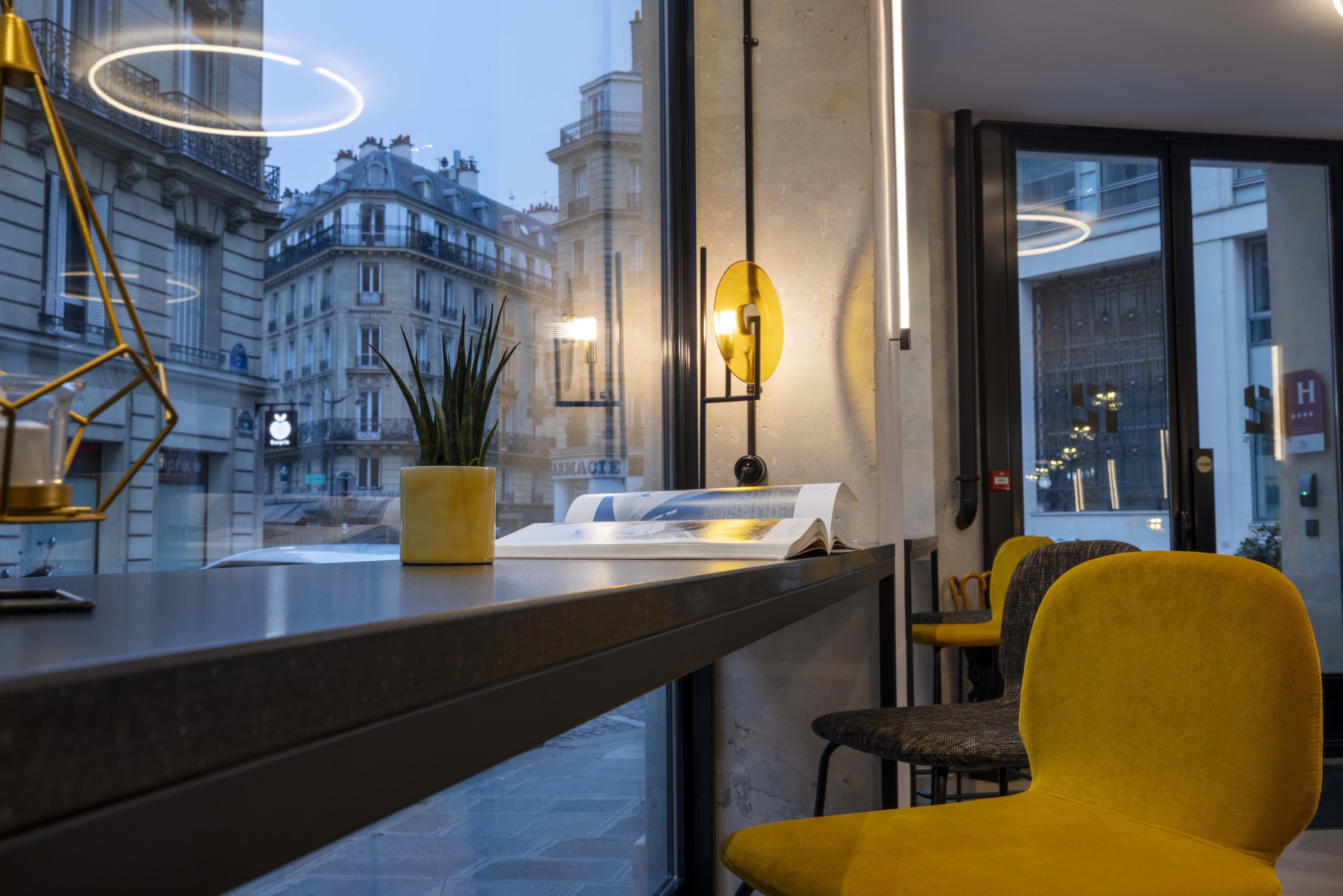 Le 12 Paris