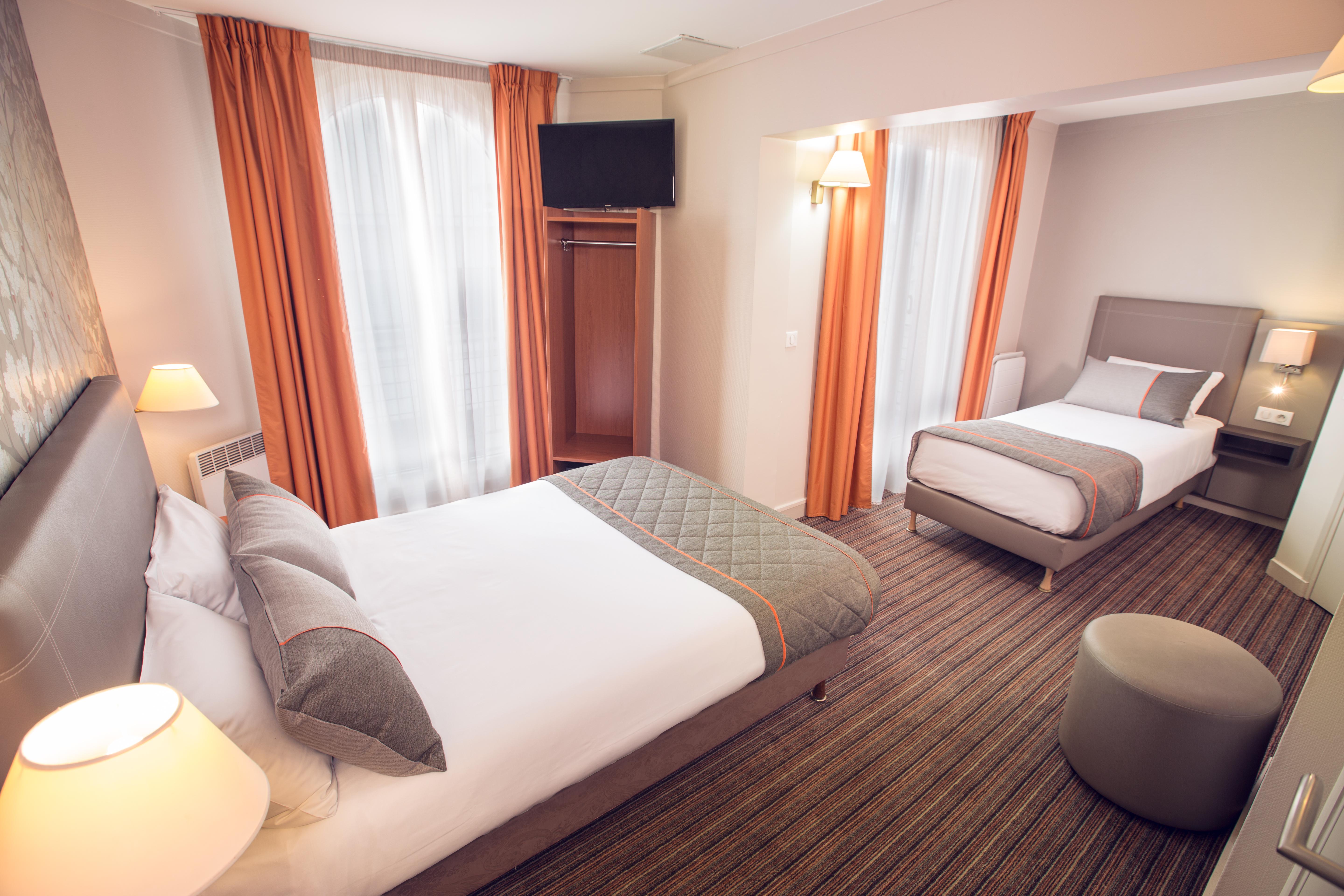 Timhotel Tour Eiffel 3*