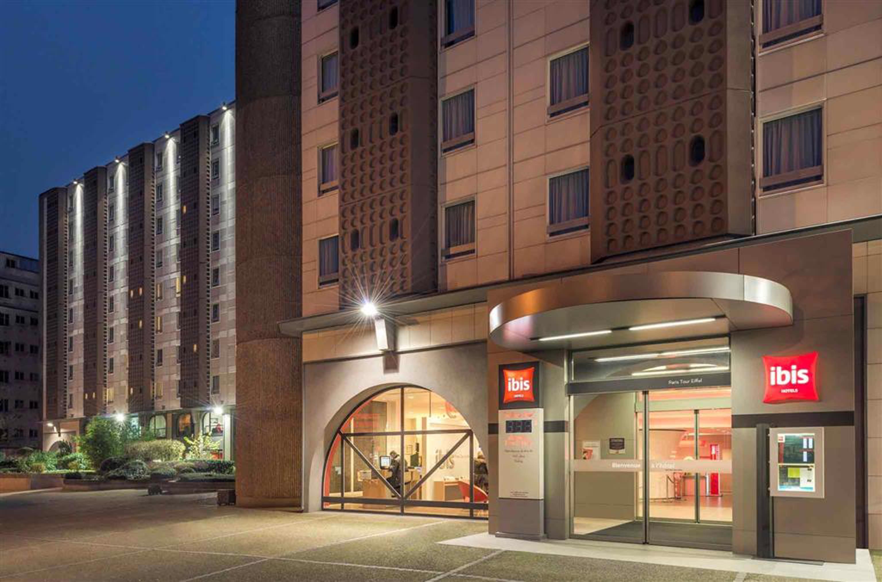 Ibis Tour Eiffel Cambronne 15eme Hotel Paris