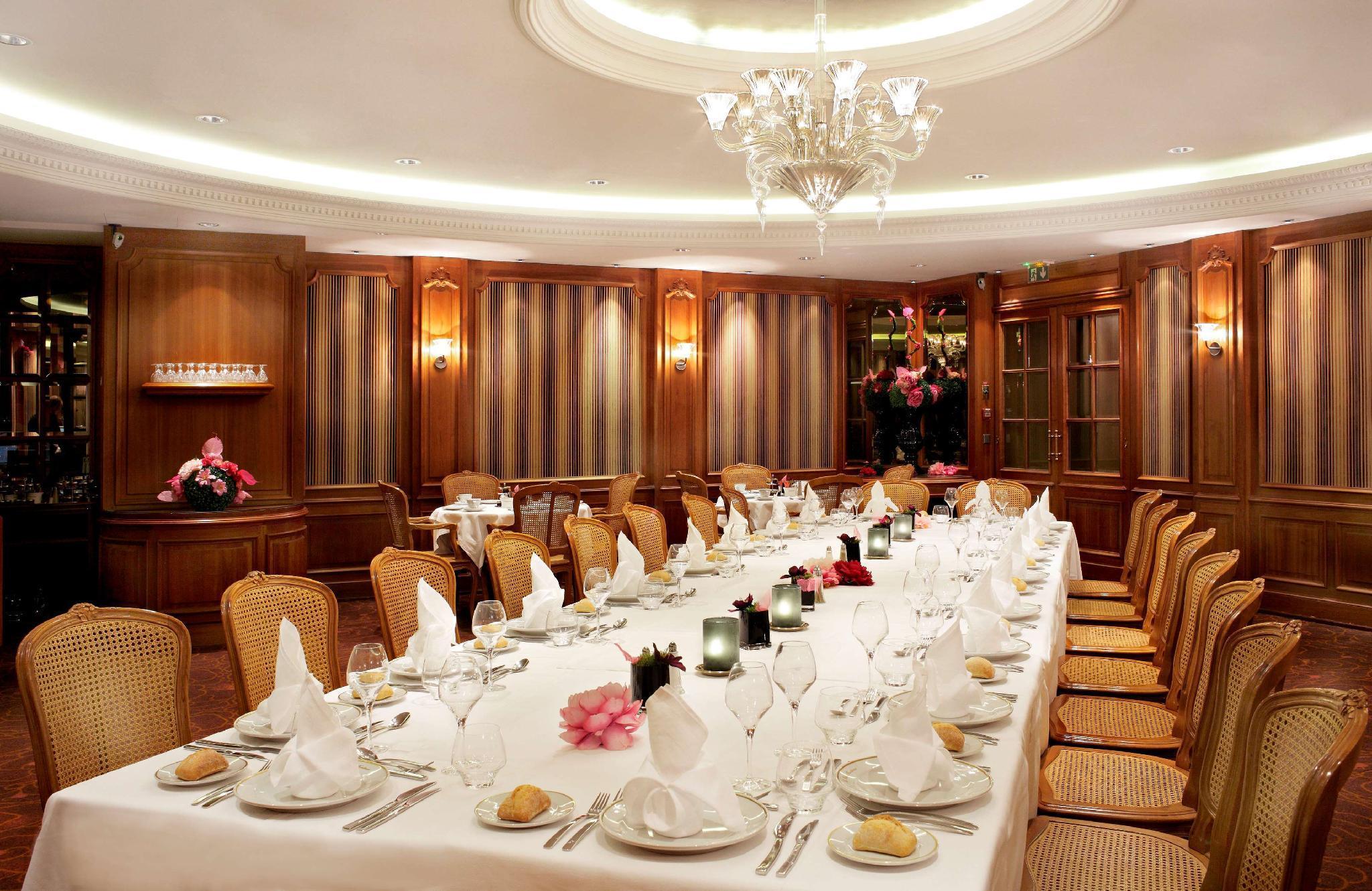 Château Frontenac Hotel 4*