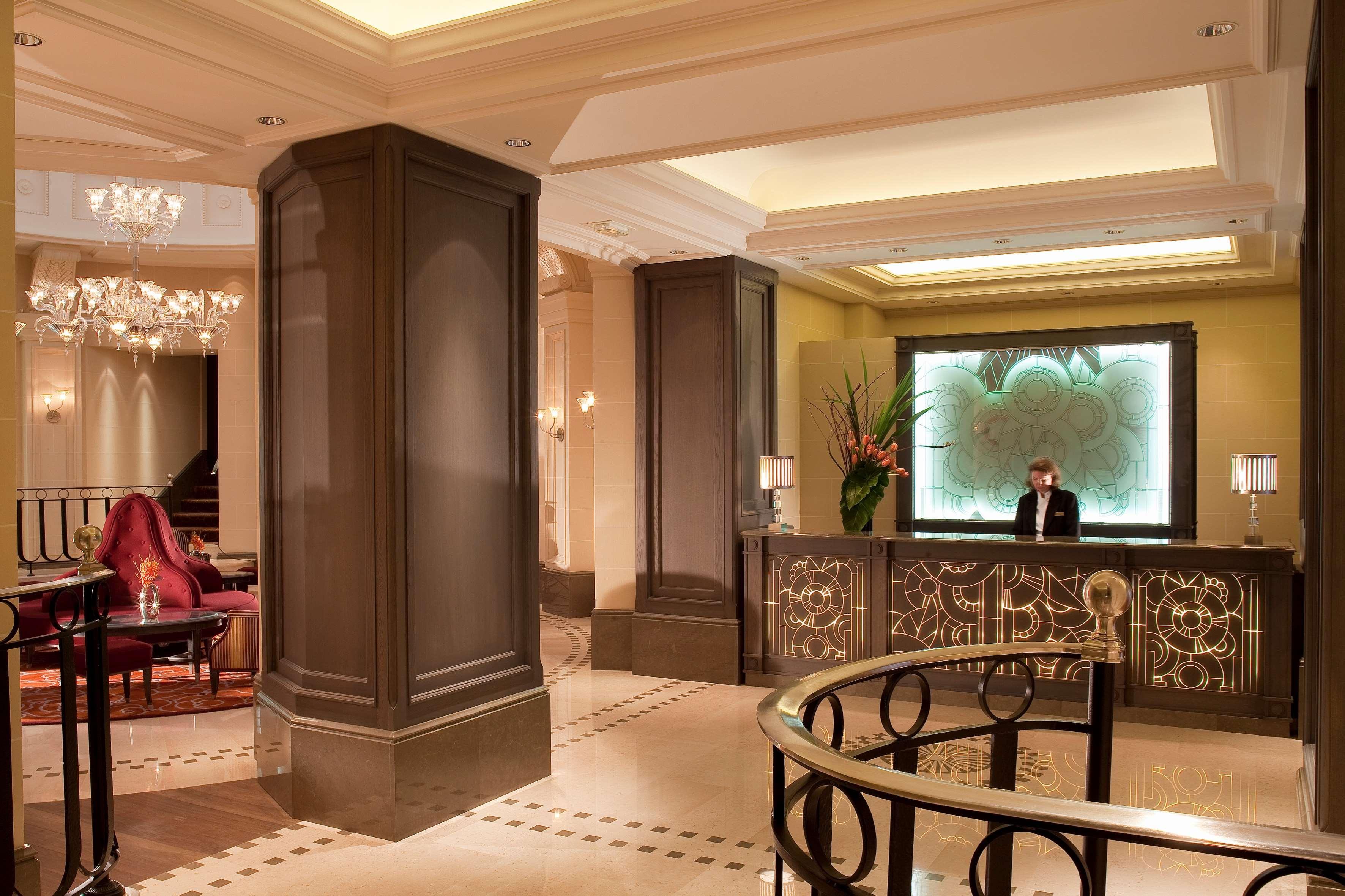 Château Frontenac 4* Paris