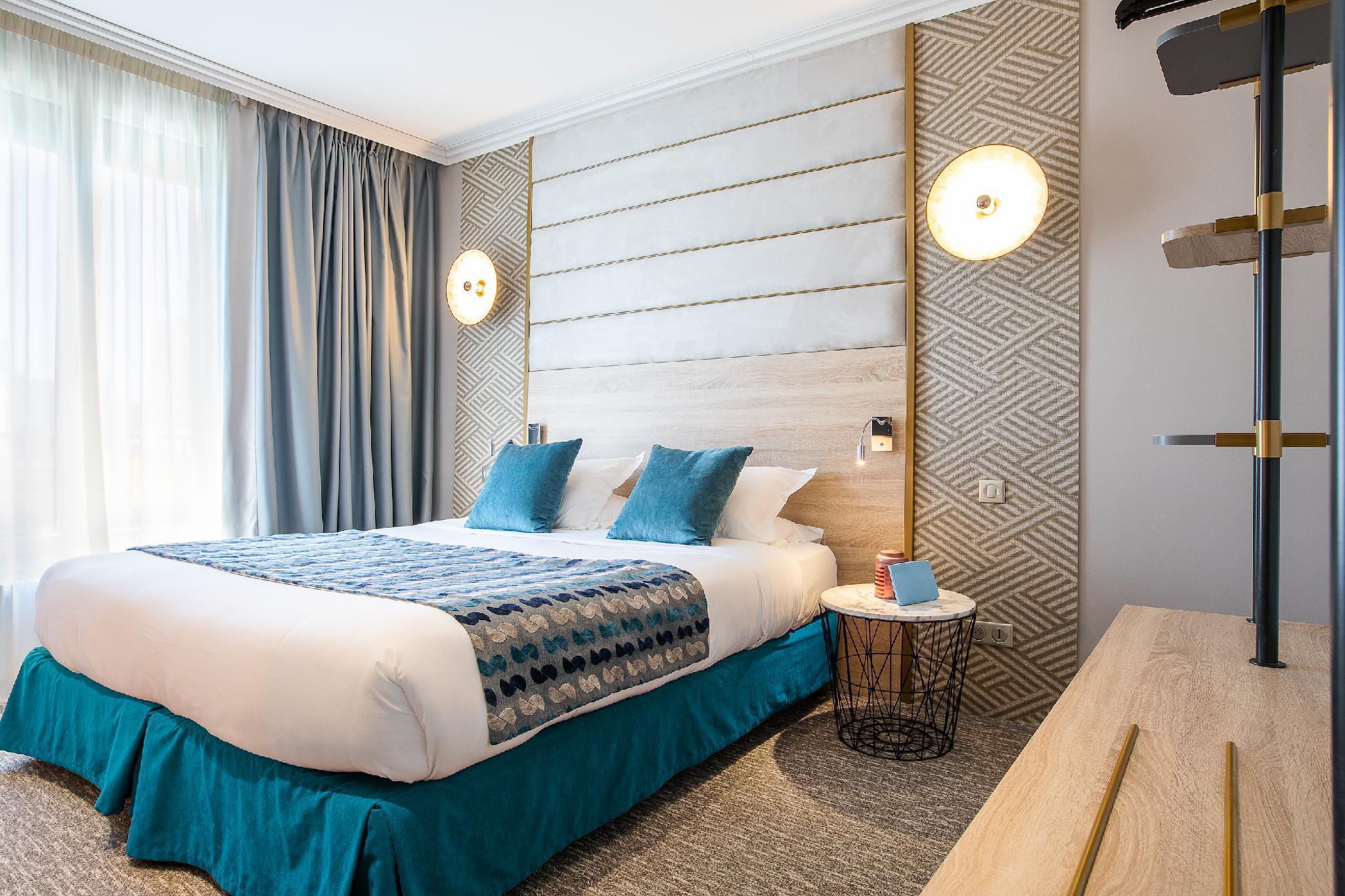 Hotel Nude 4*