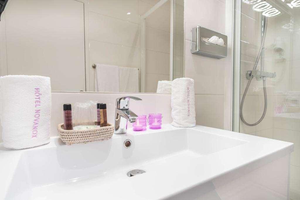 Nude 4* Paris