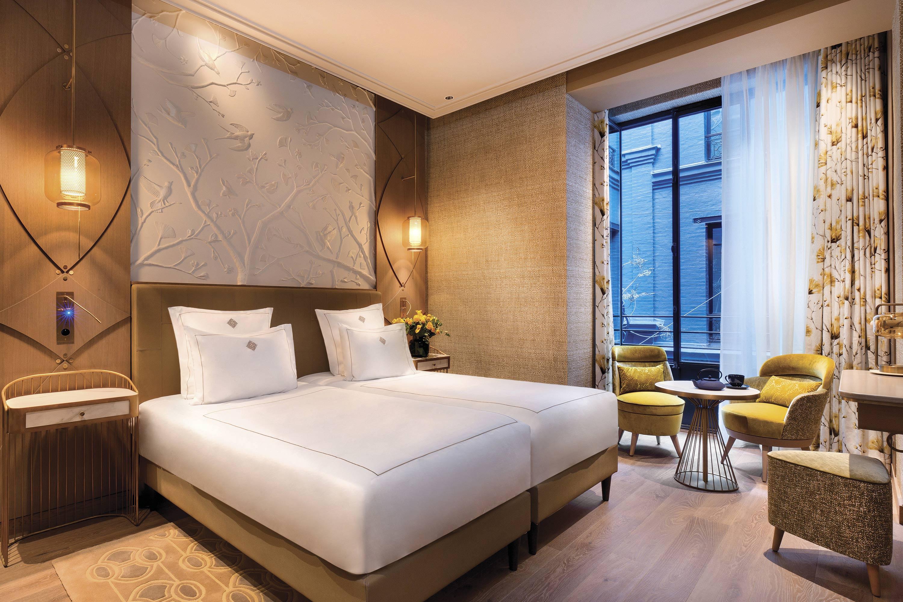 Hotel La Demeure Montaigne Paris