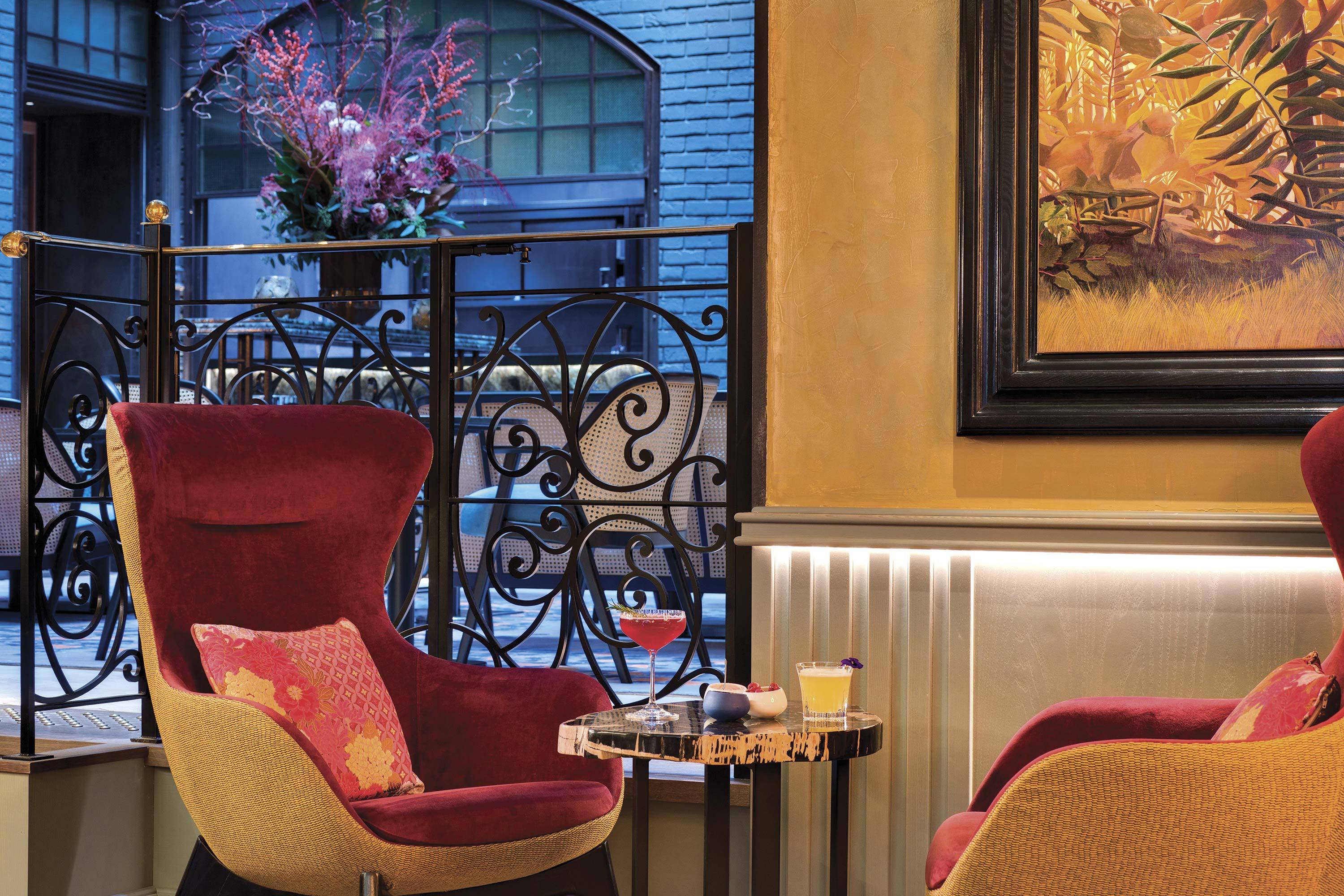 Hotel La Demeure Montaigne Paris