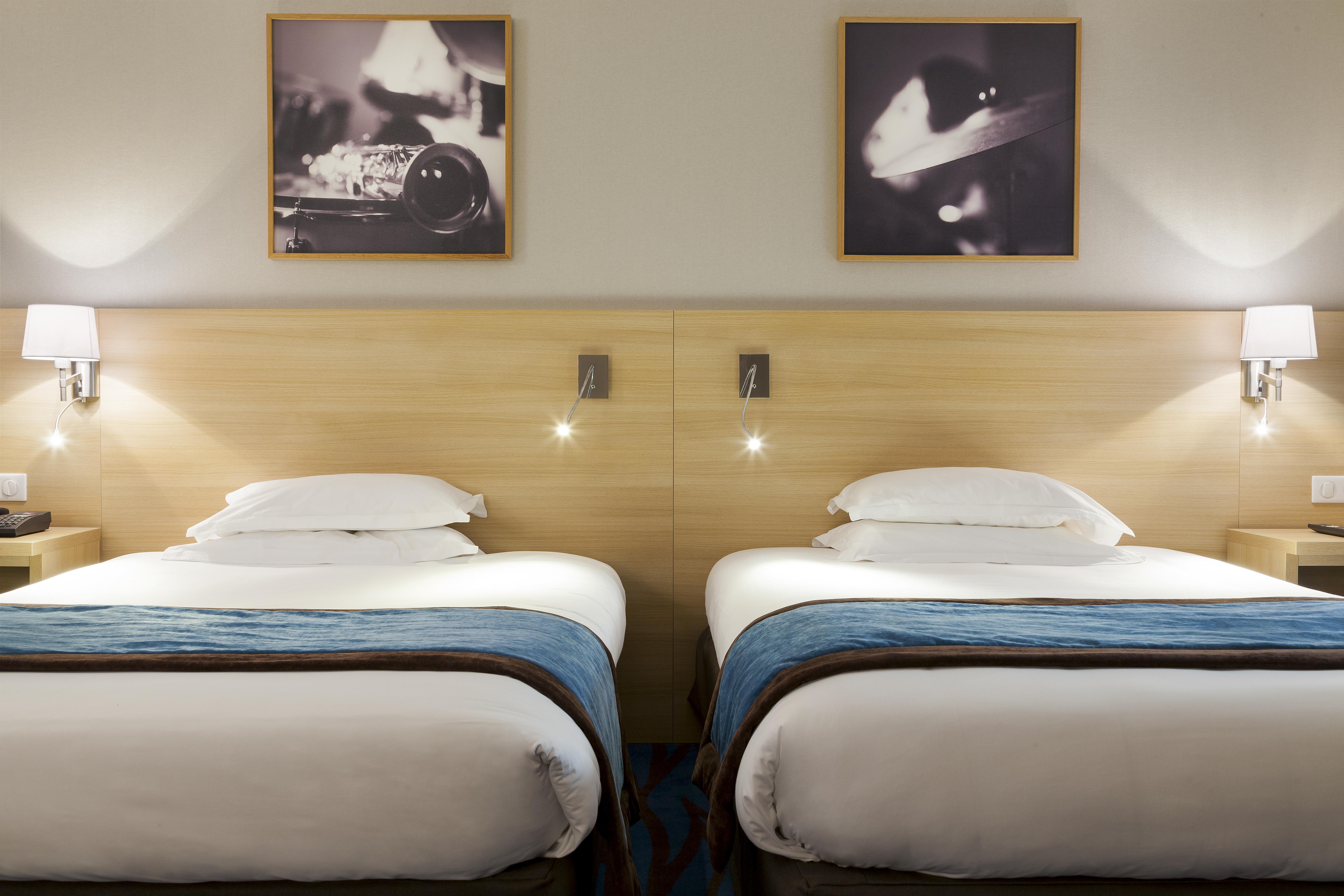 Hotel Mercure 19 Philharmonie La 4*