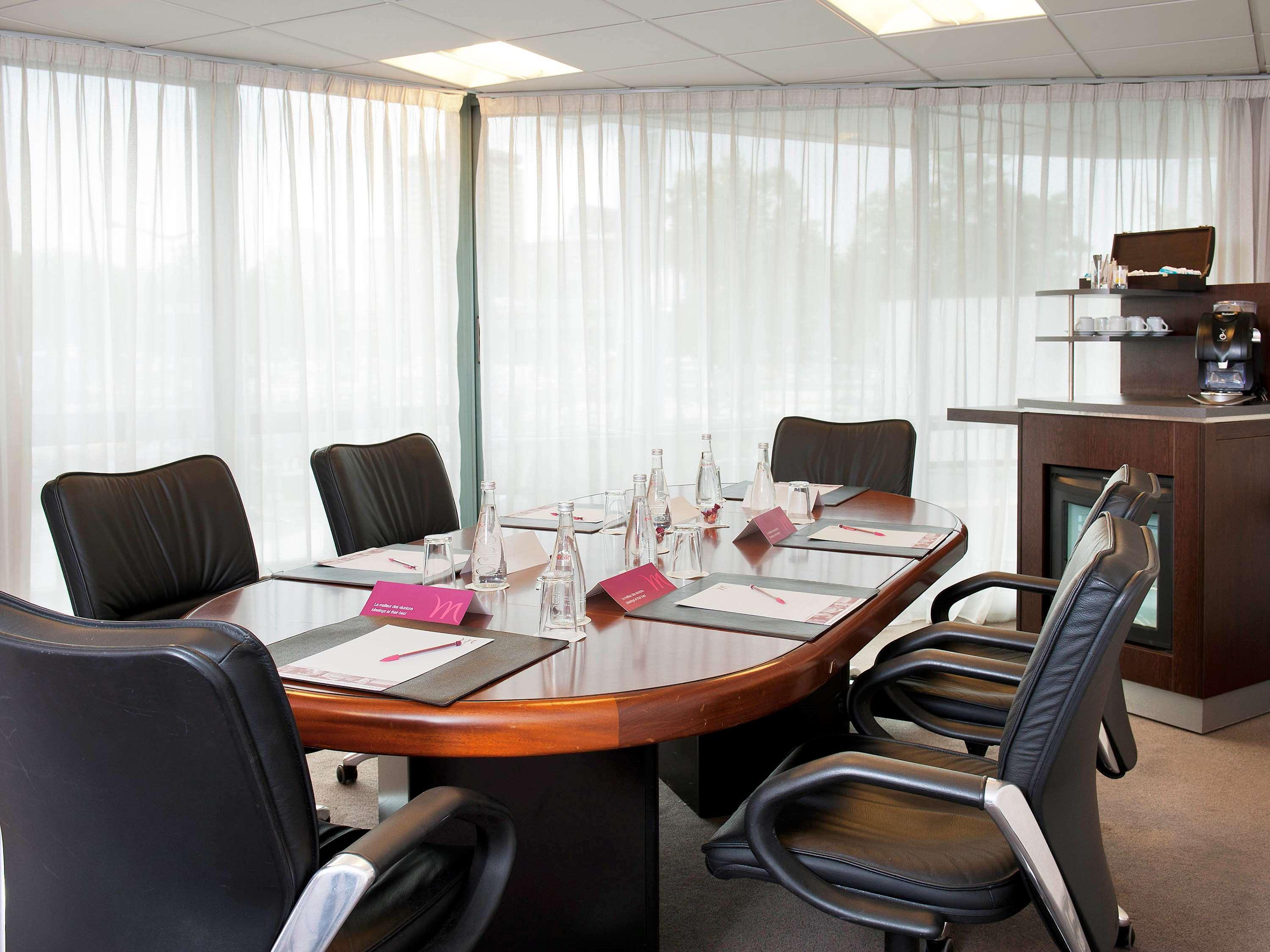 Mercure 19 Philharmonie La 4*