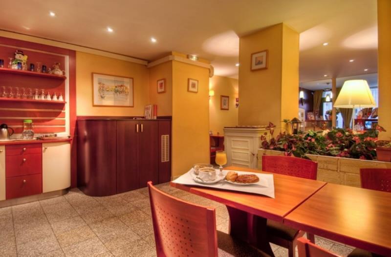 De Opera Hotel 2*