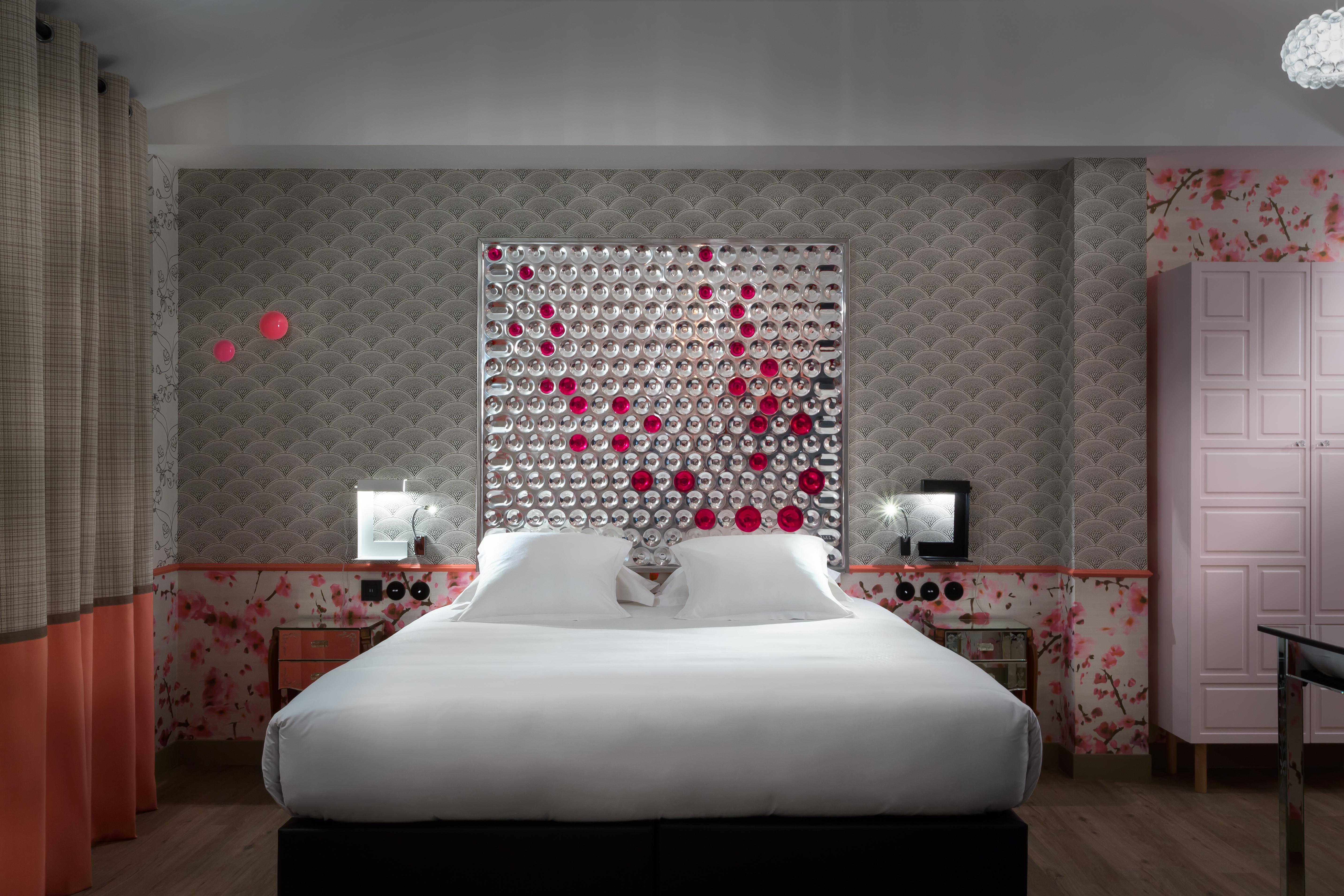 Crayon Rouge Paris