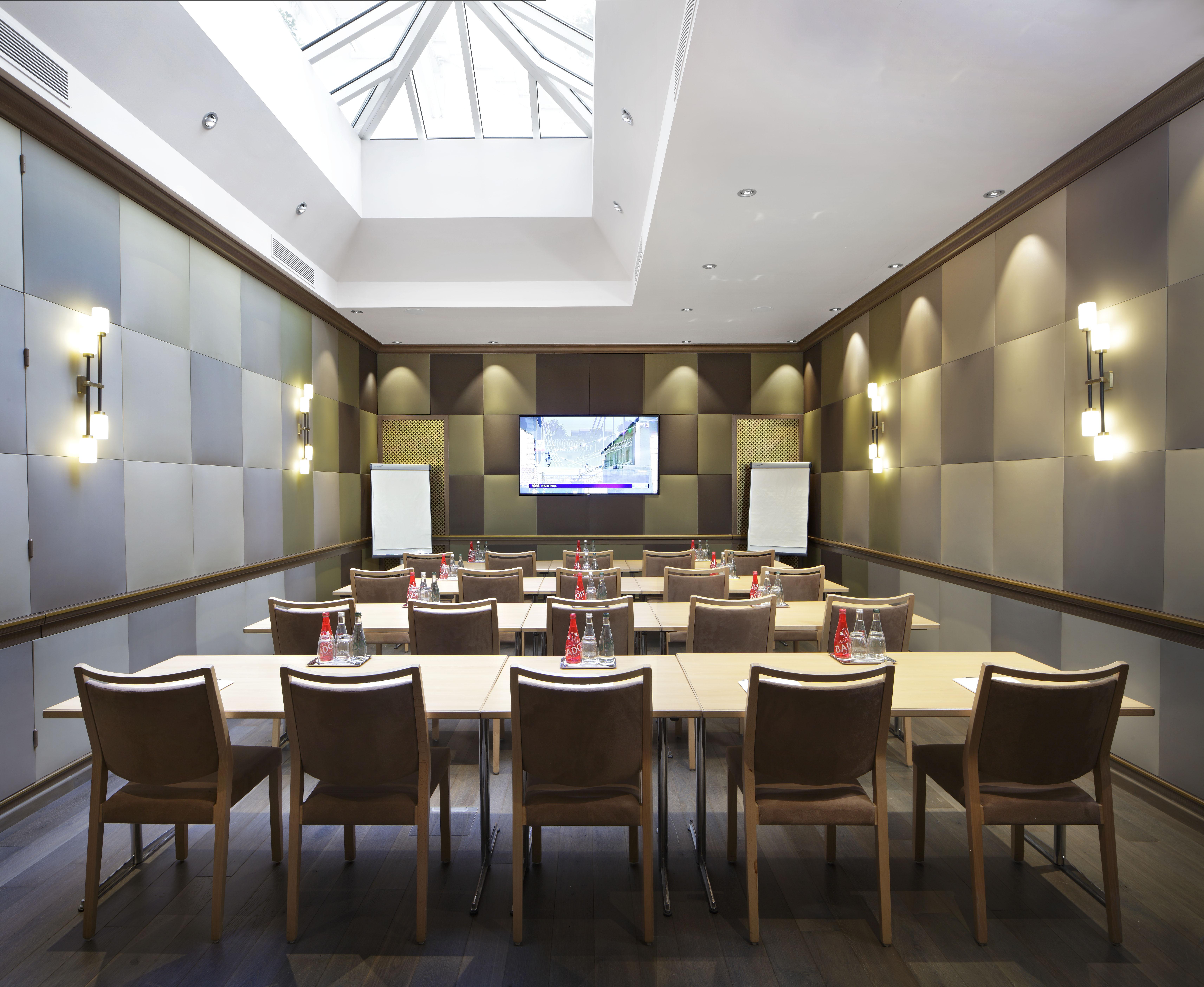 Rochester Champs Elysees Hotel 4*