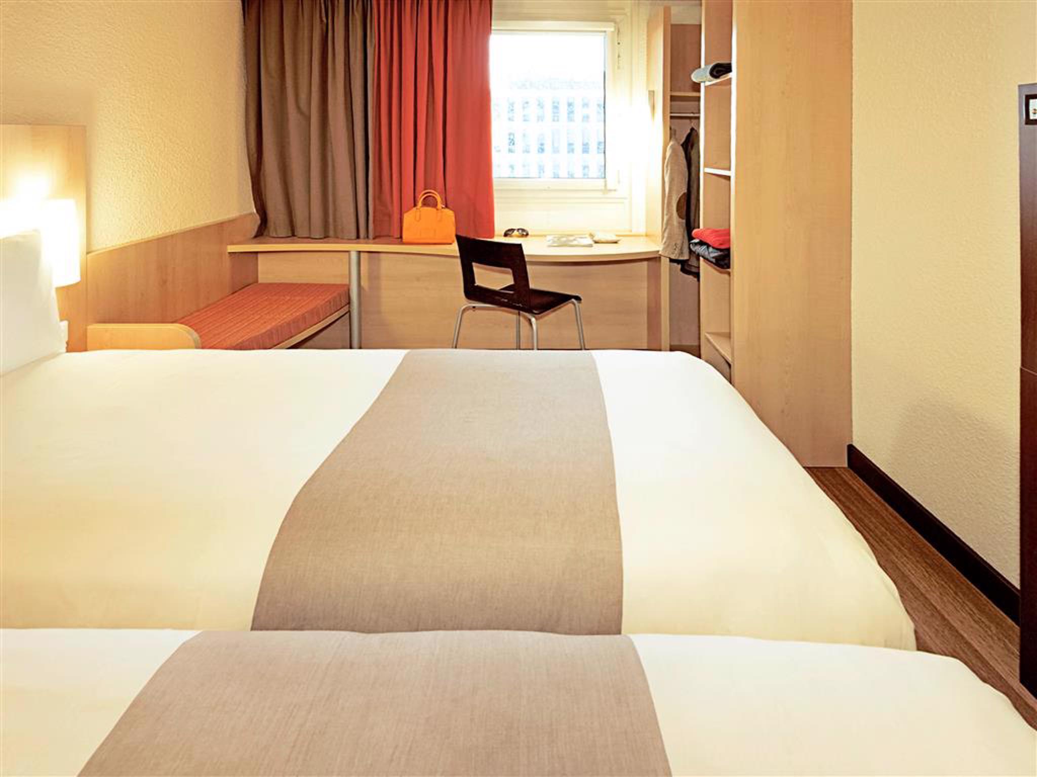 Ibis Ornano Montmartre Nord 18ème 3*