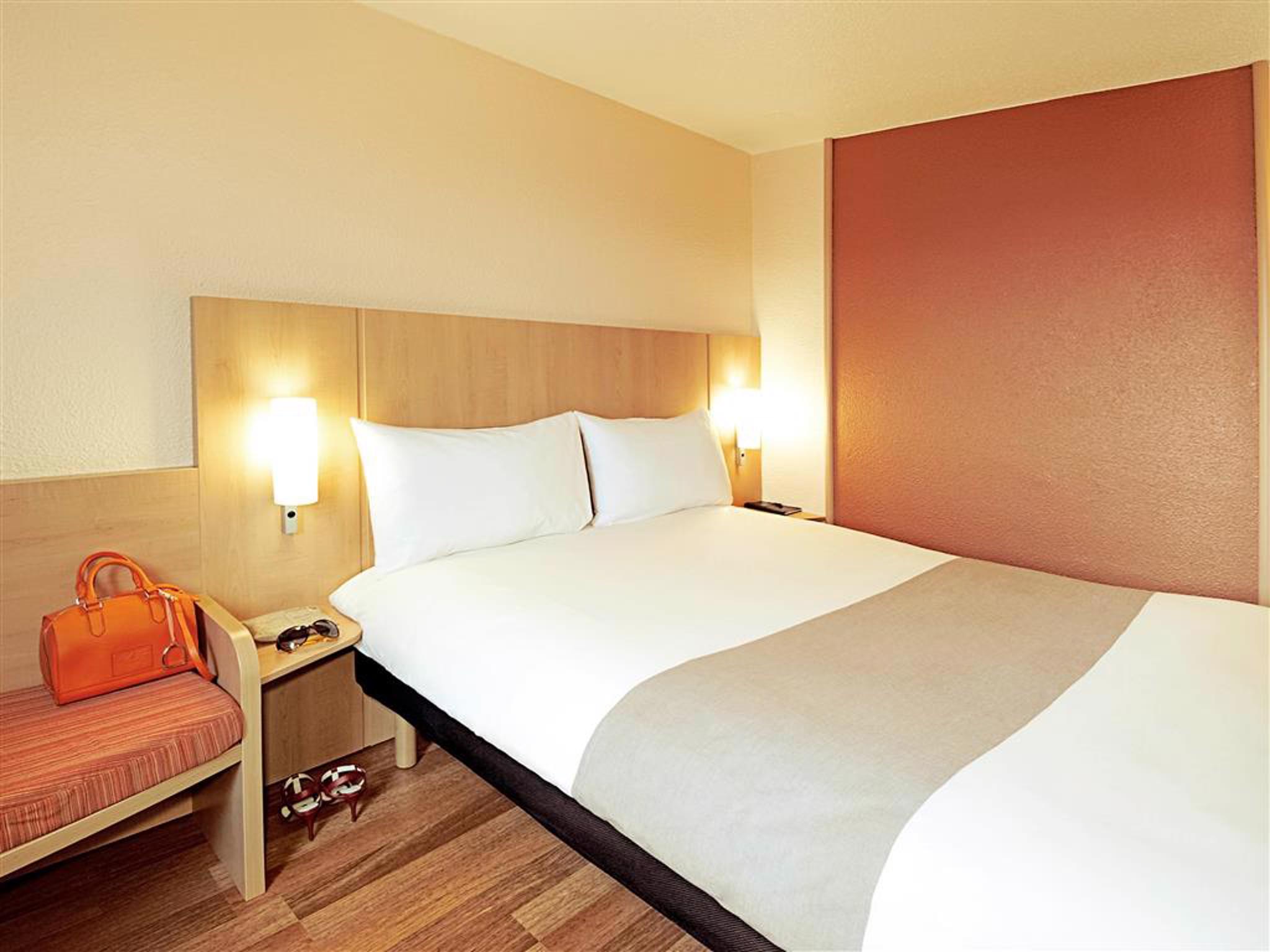 Ibis Ornano Montmartre Nord 18ème Hotel