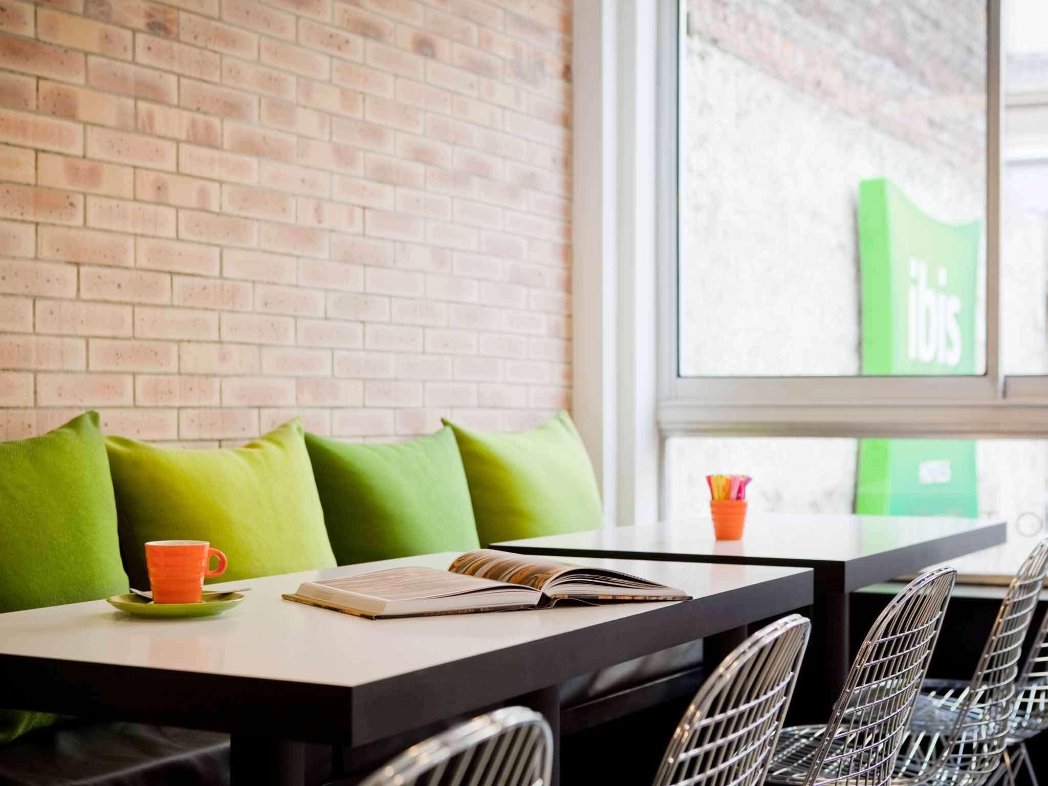 Ibis Styles Buttes Chaumont Hotel Paris