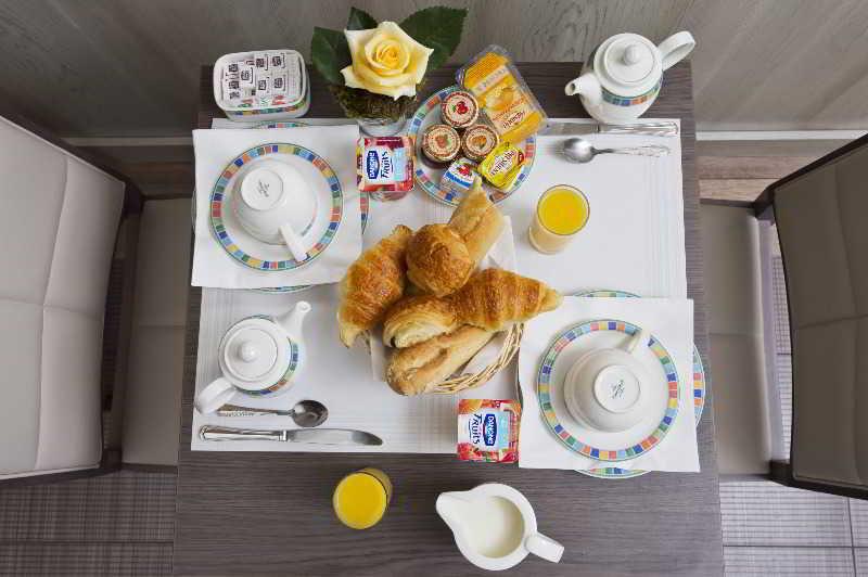 Hotel Longchamp Elysees 3*