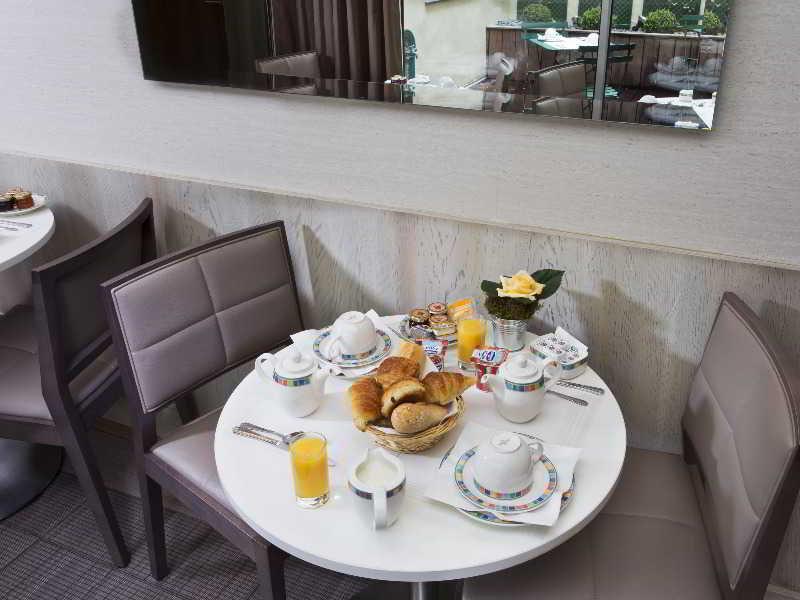 Hotel Longchamp Elysées Paris
