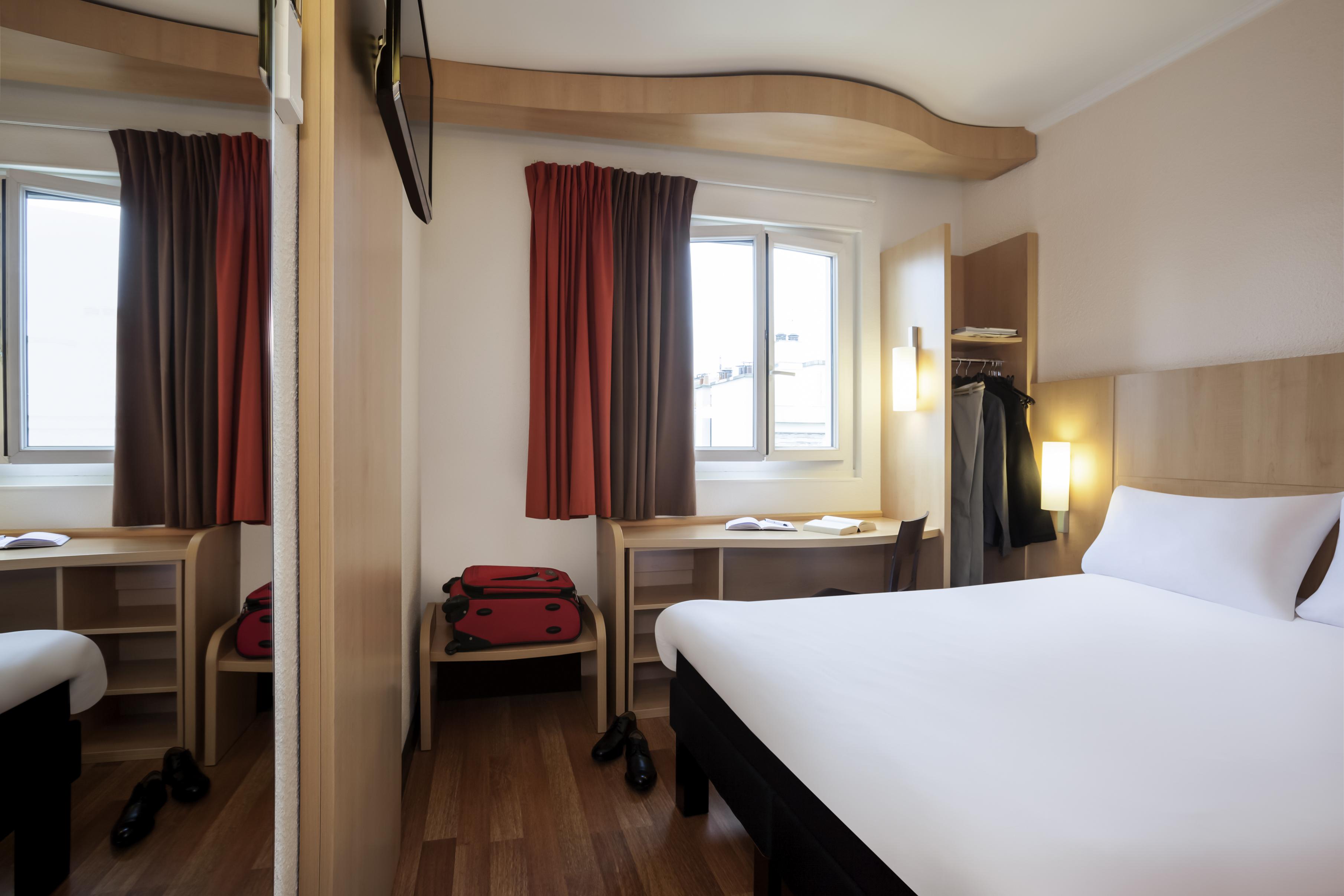 Ibis Maine Montparnasse Hotel 3*