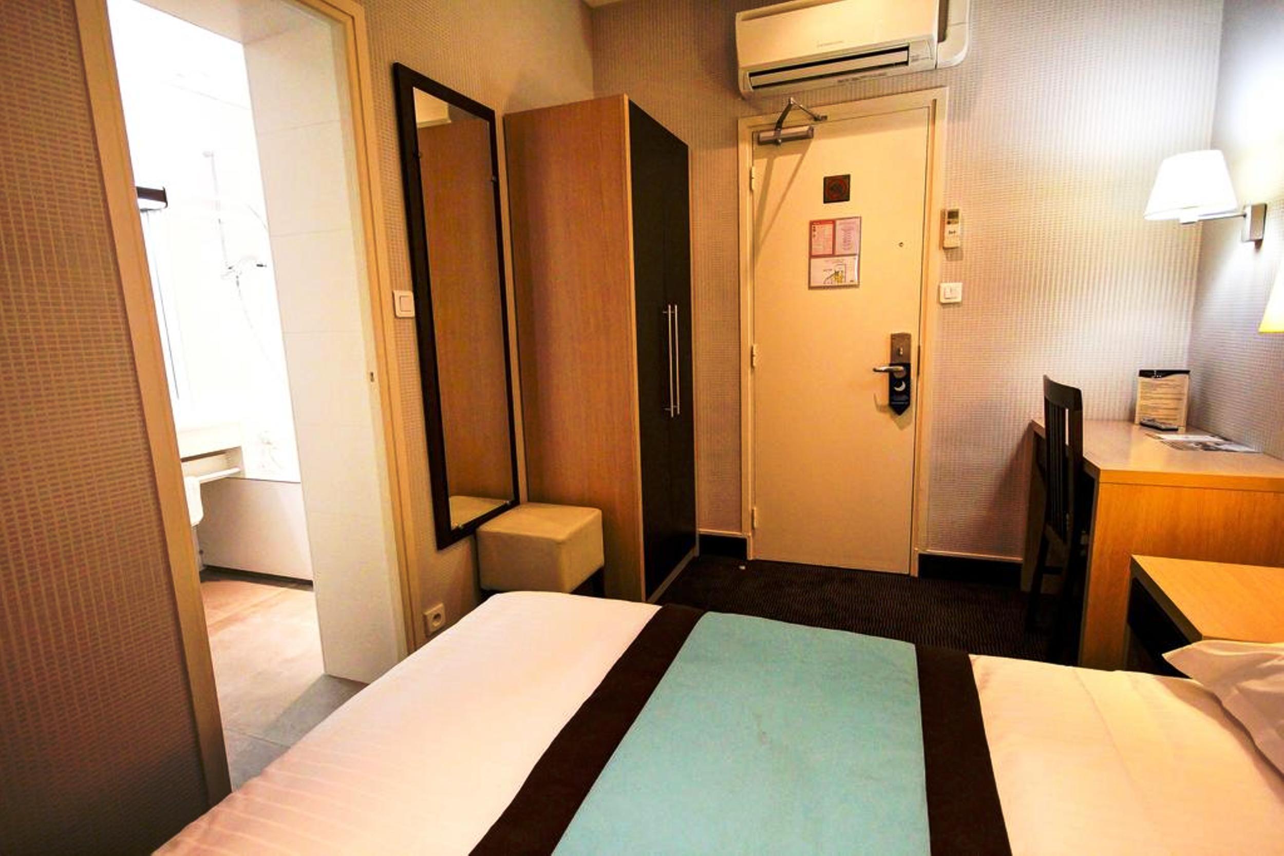 Hotel Des Trois Gares Paris