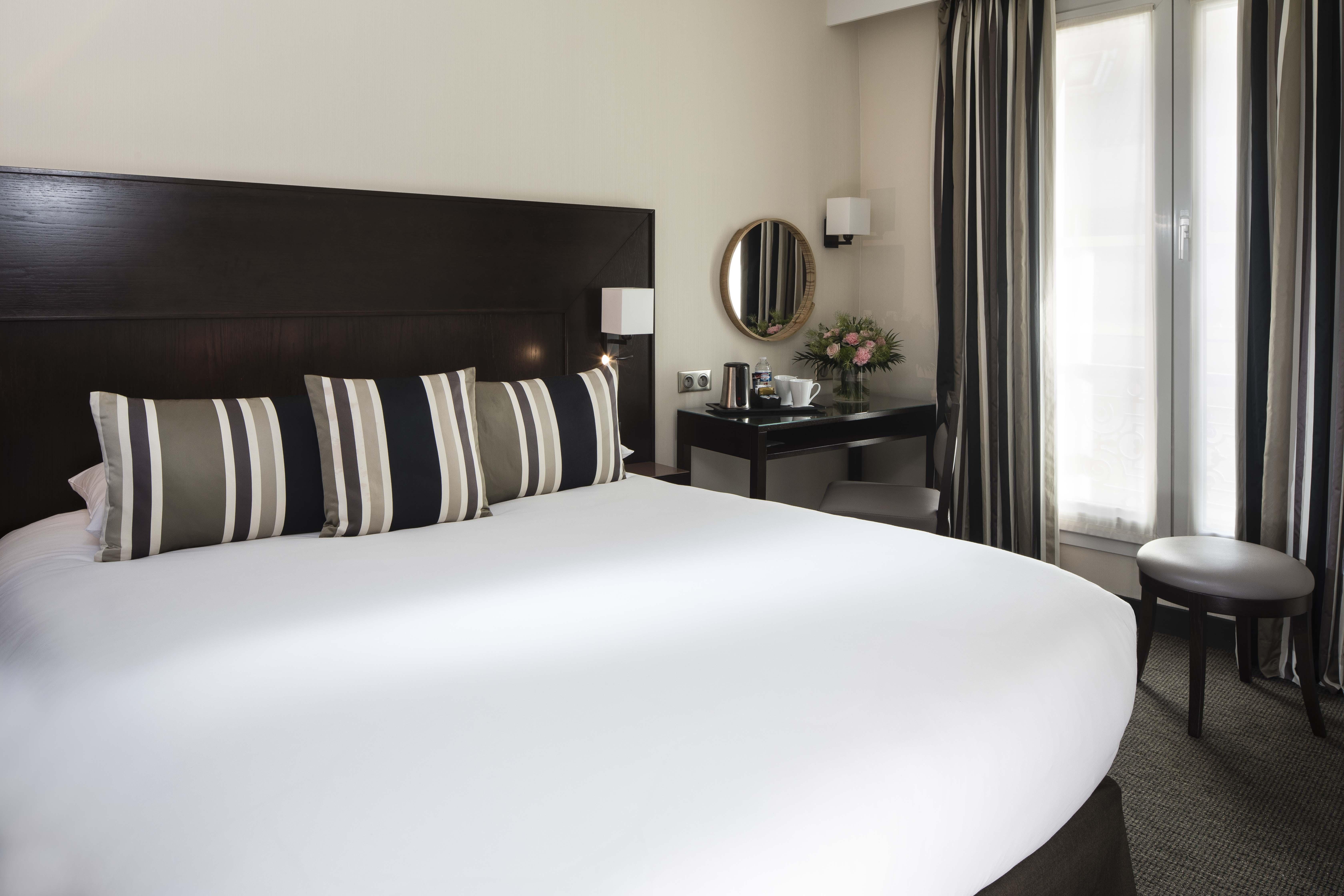 1er Hotel Paris