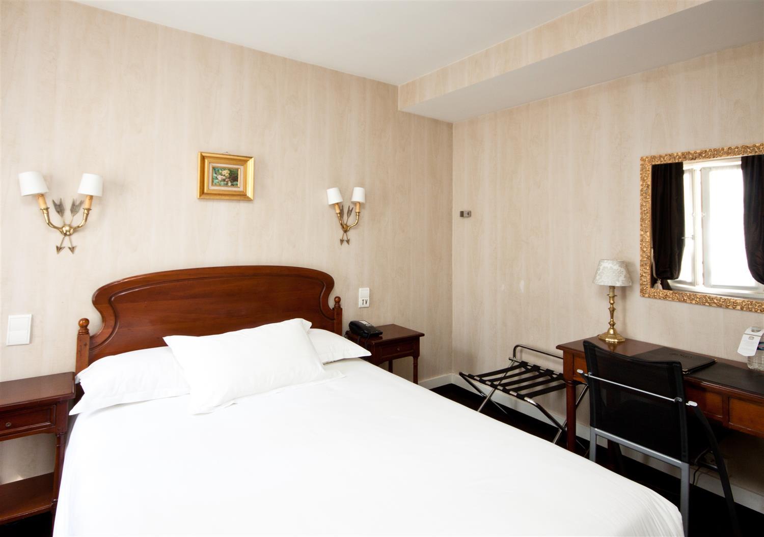 Western Aramis Saint Germain