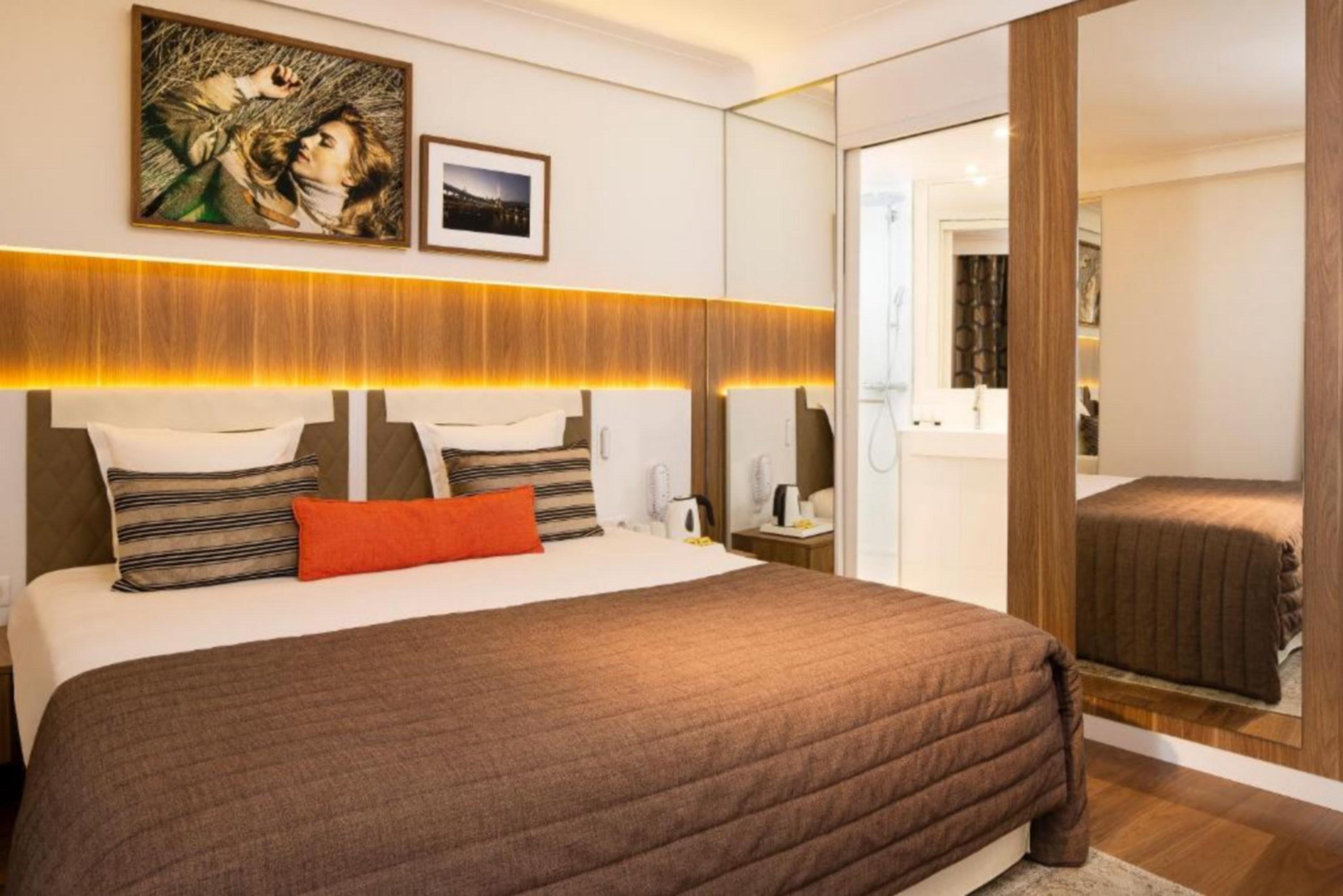 Eiffel Turenne Hotel